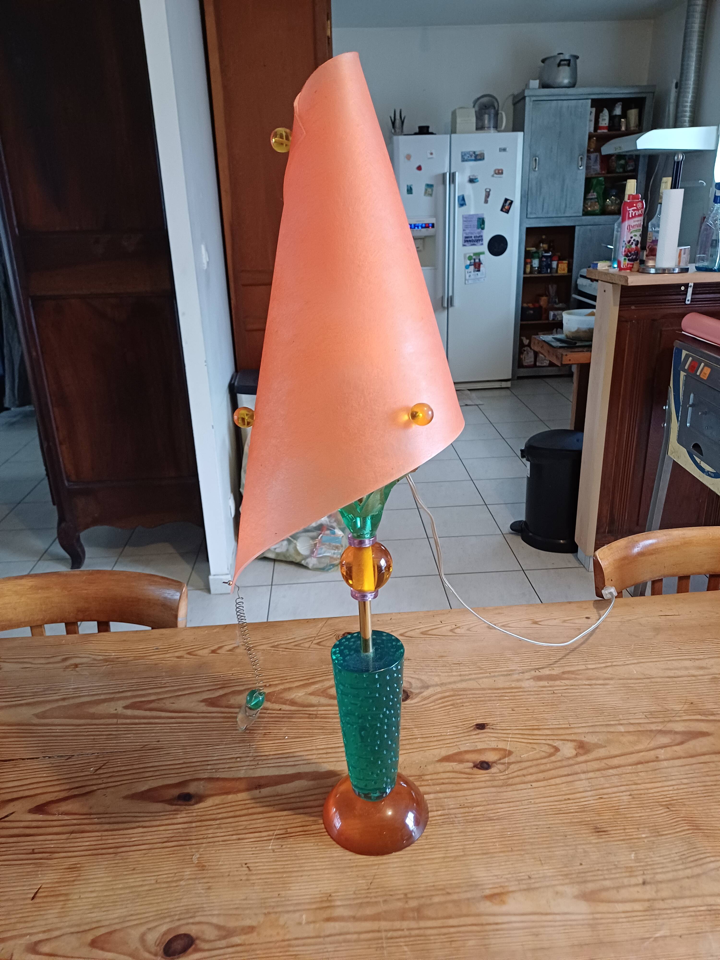 Lampe vintage plastique