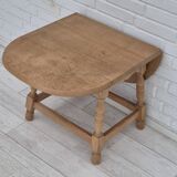 1970s, Danish foldable side table, solid oak wood, original condition.
