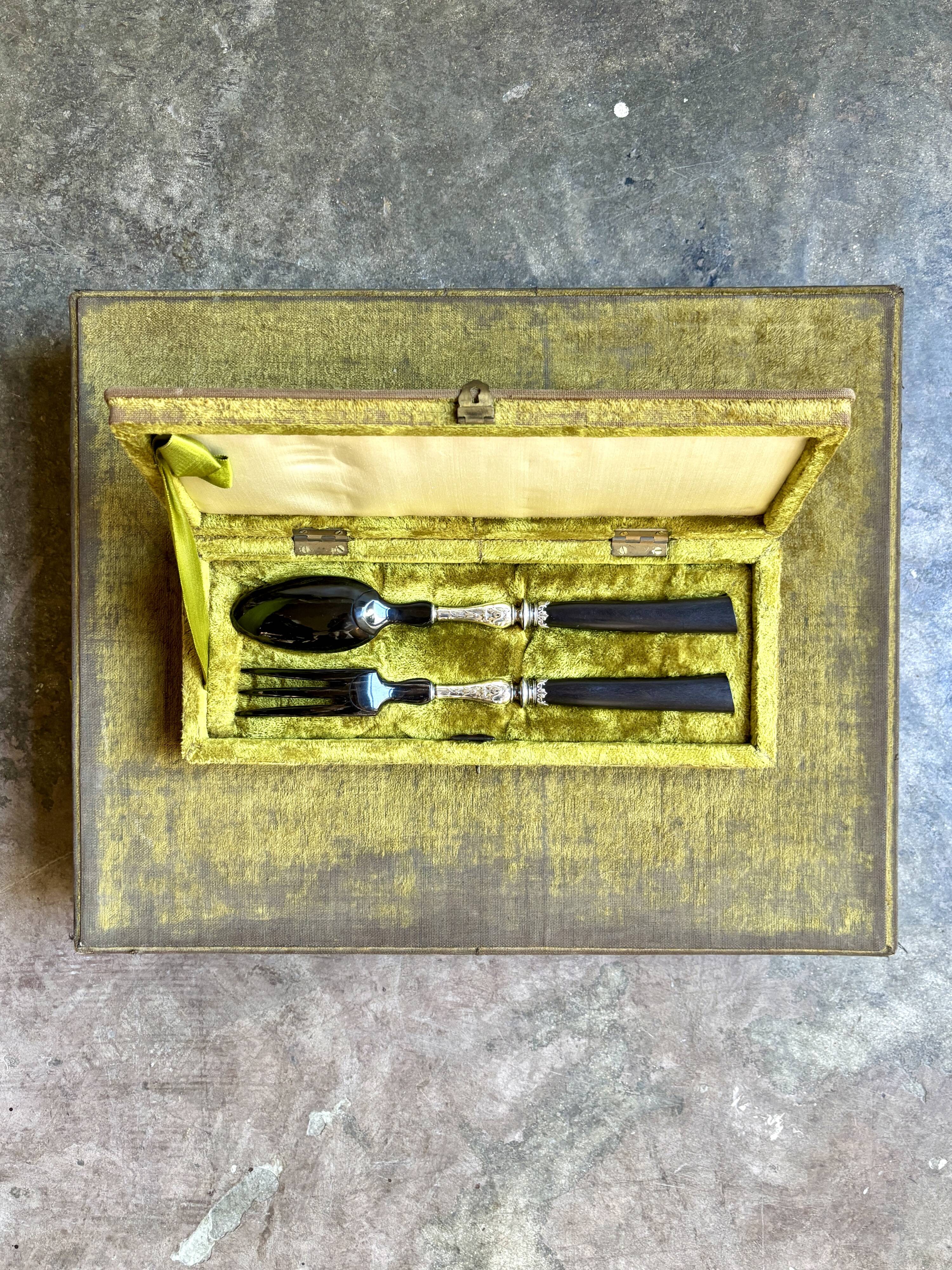 68-piece silver-plated and black ebony cutlery set with 4 velvet cases