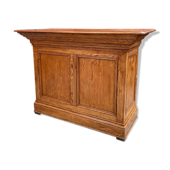 Small old store counter