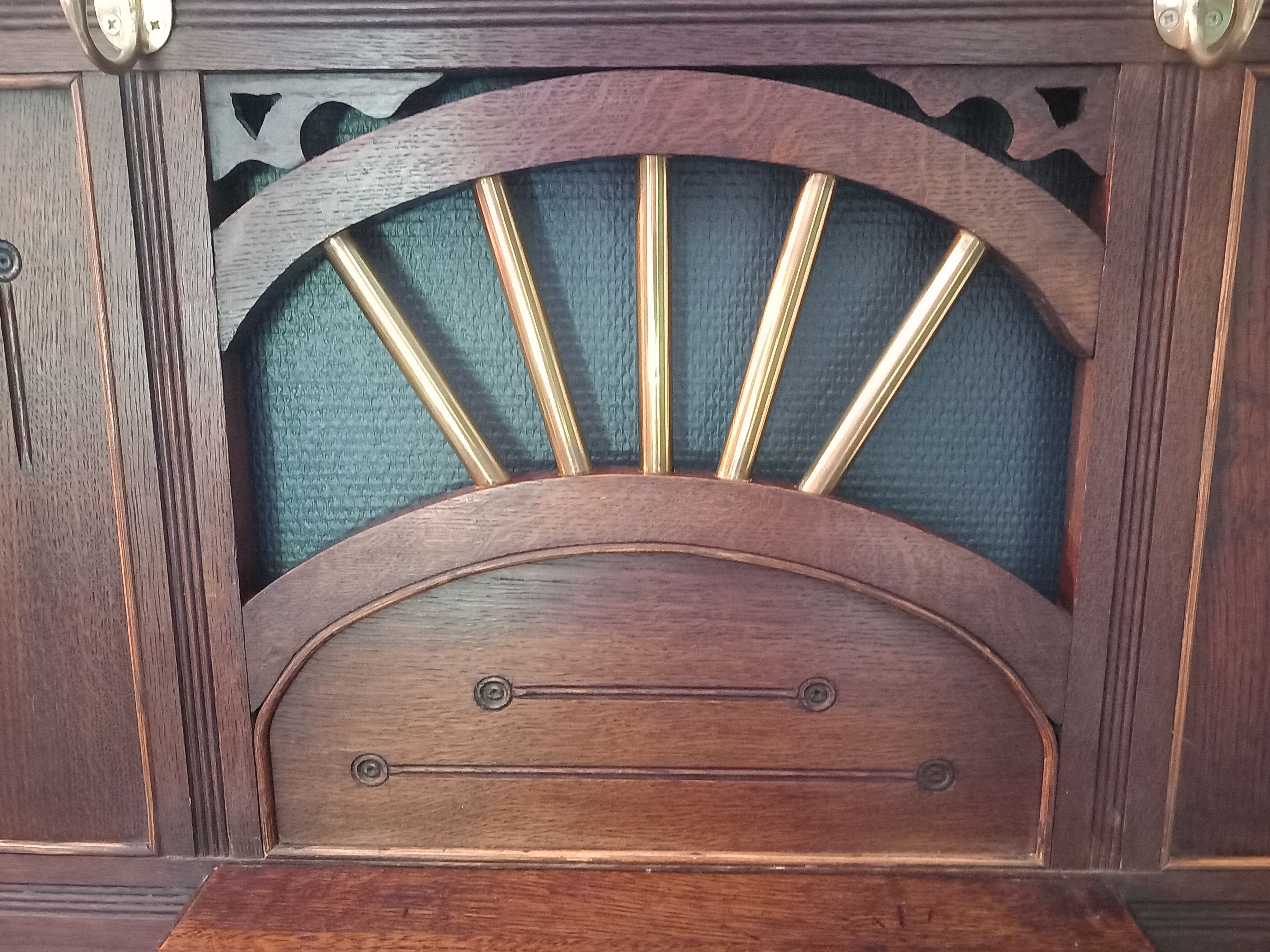 Vestiaire mural art nouveau / bois laiton