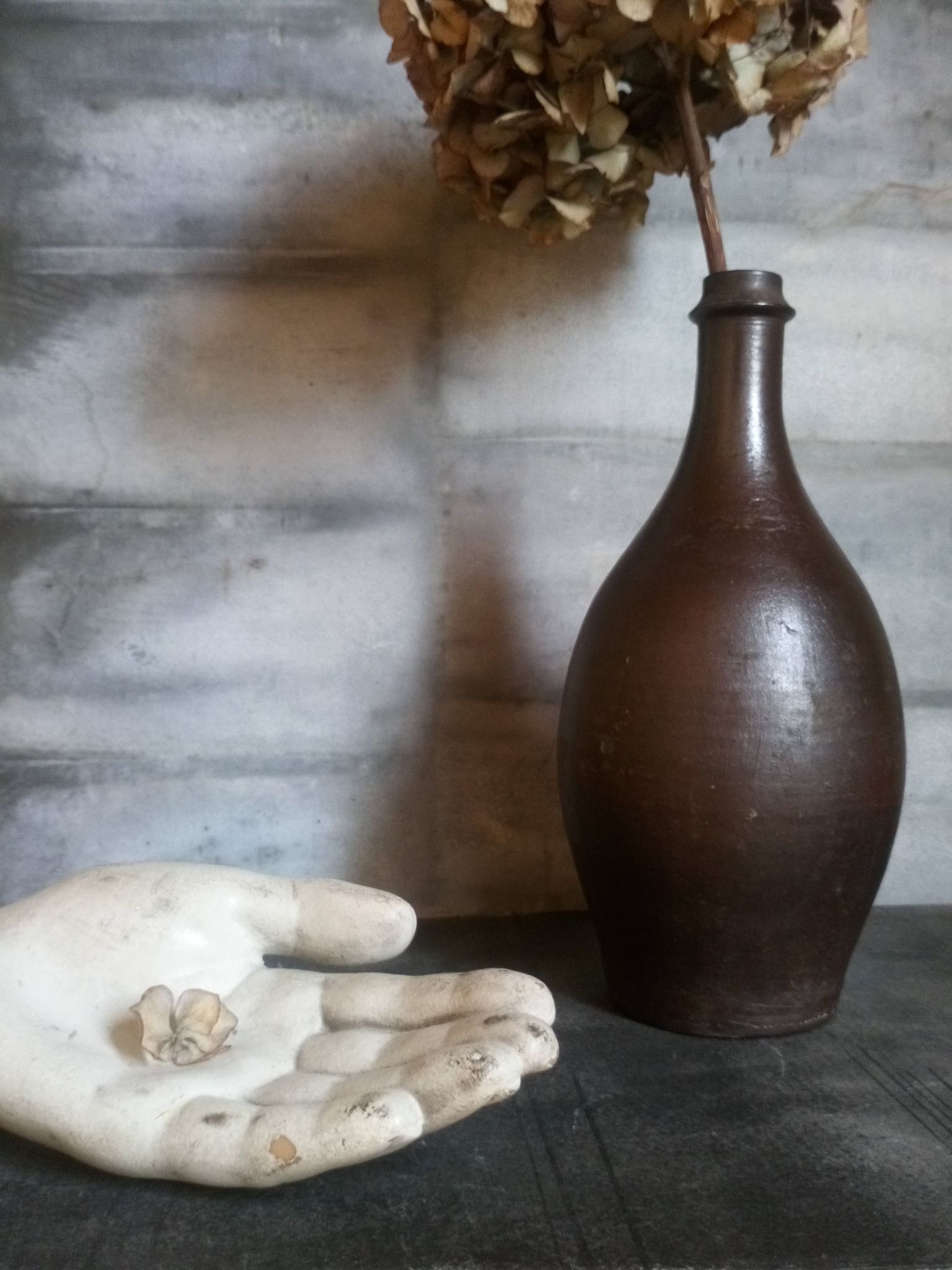 Bouteille grès noir Jean Dubost, années 70