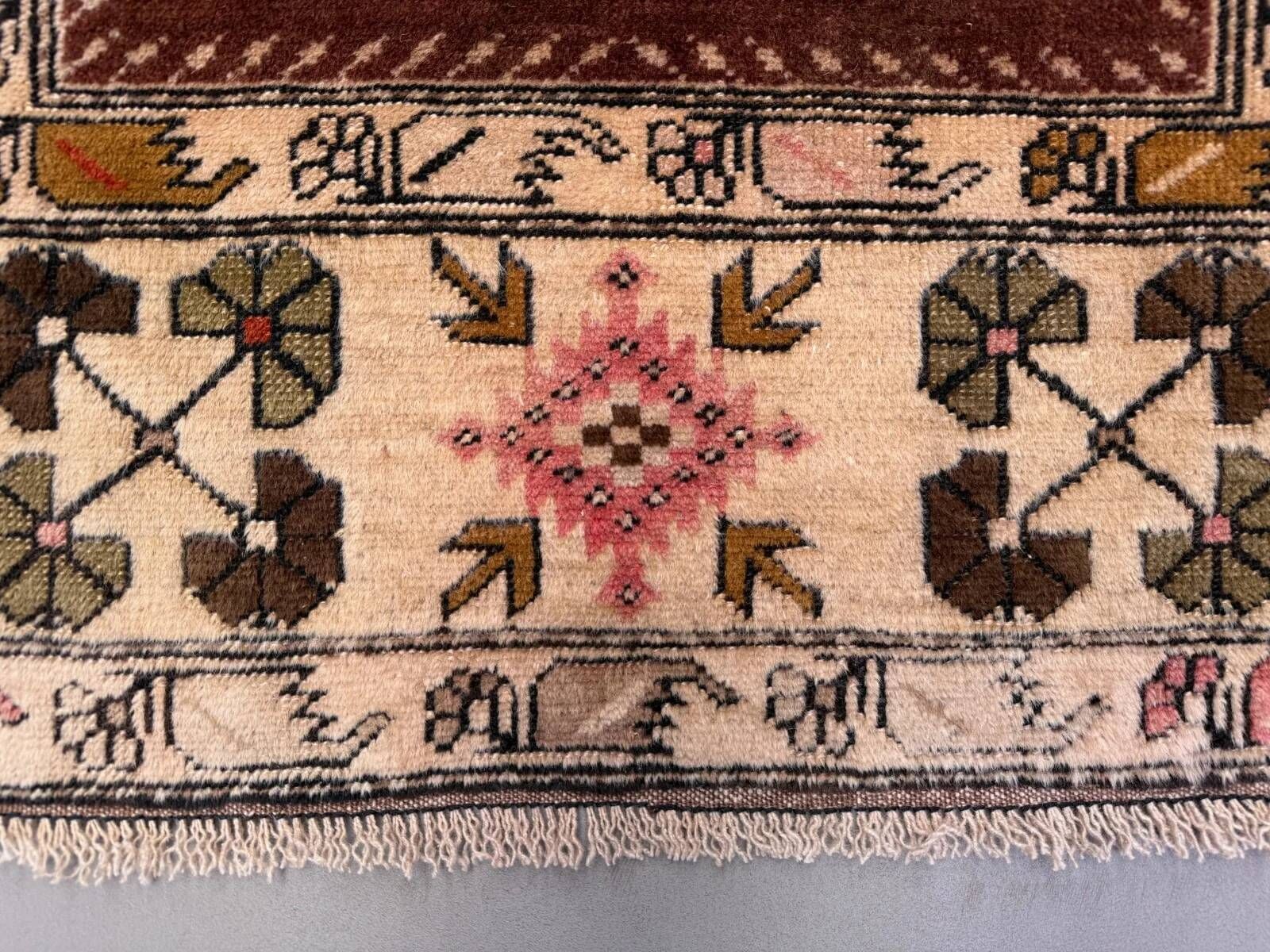 Turkish Milas rug 116x200 cm handmade vintage carpet Ushak 2573