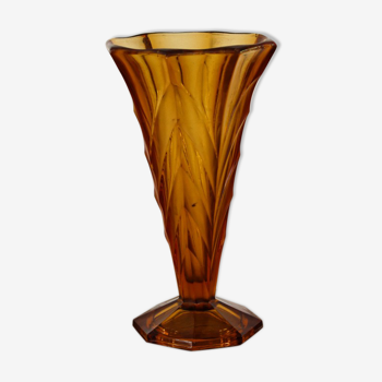 Vase cornet en verre, art déco