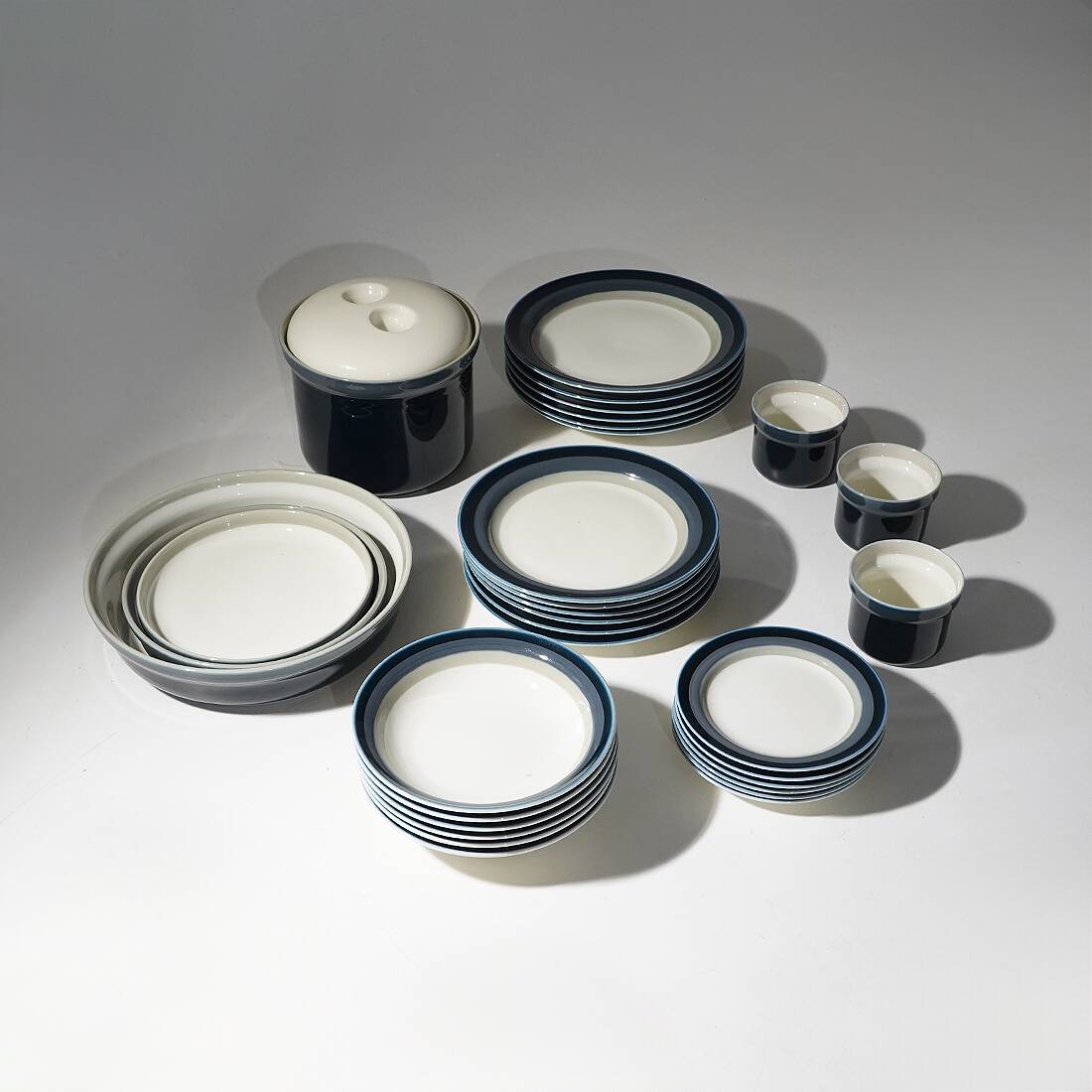 “Eco” Dinnerware Set by Giovanni Garibaldi for Ginori, 1970s