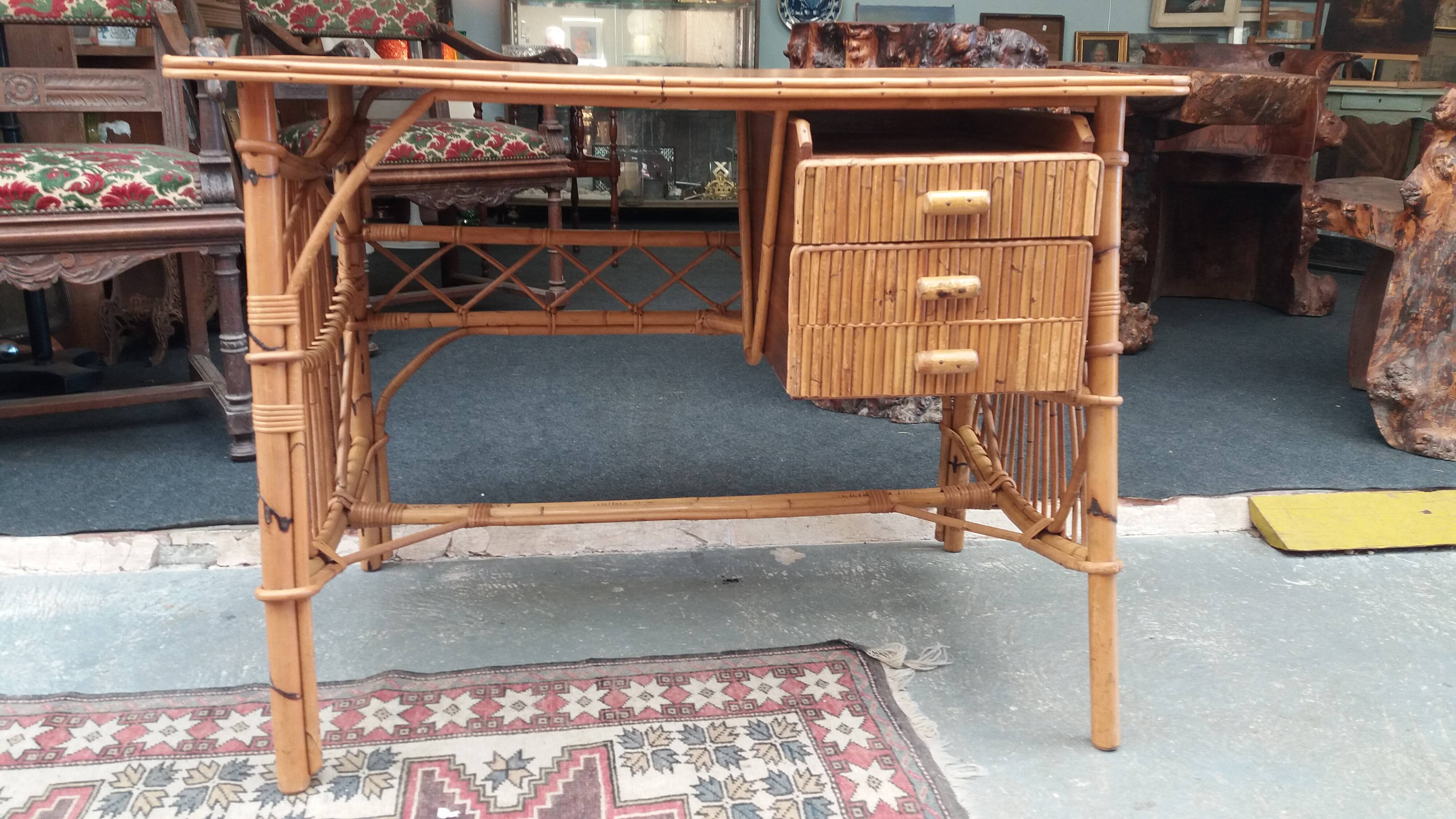 Rattan desk from the 1960s/1970s.