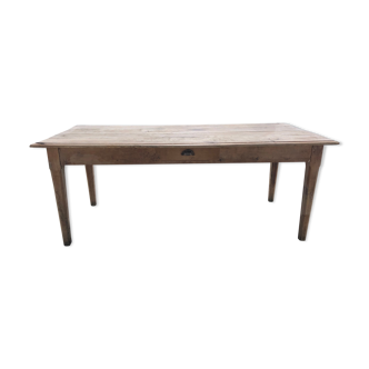 Farm table