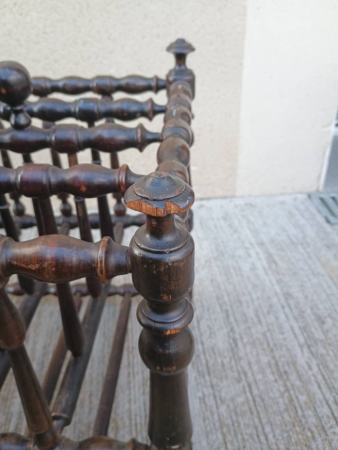 Napoleon I turned mahogany wood magazine or music sheet rack