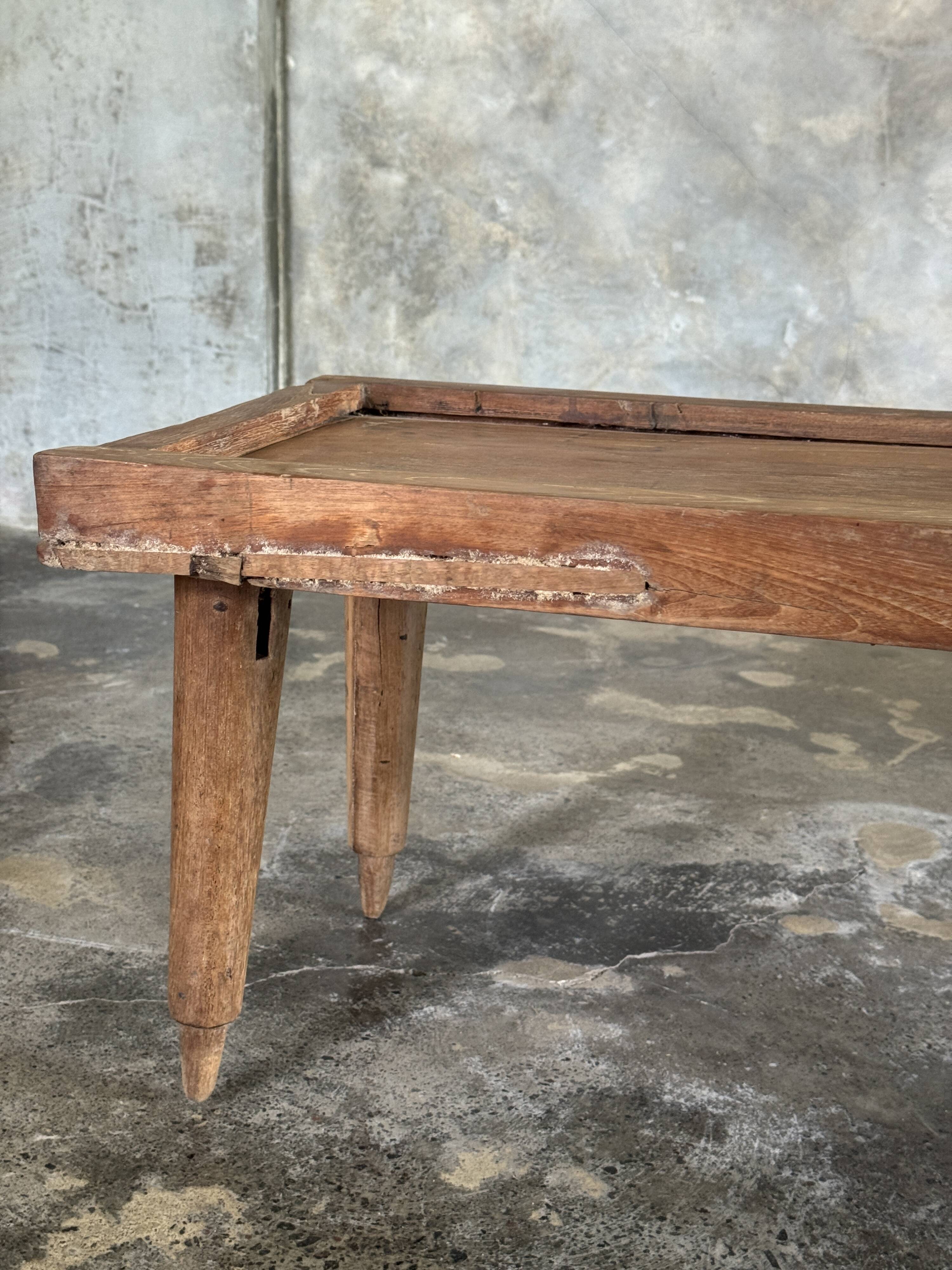 Coffee table with tapered legs in recycled antique teak H35 L104