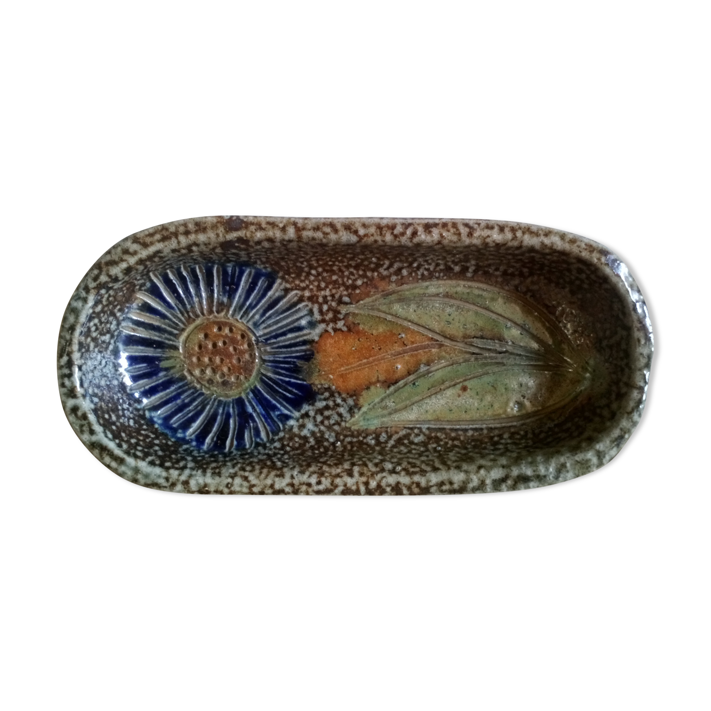 Marguerite-like sandstone pocket