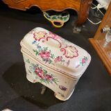 Strasbourg porcelain fountain