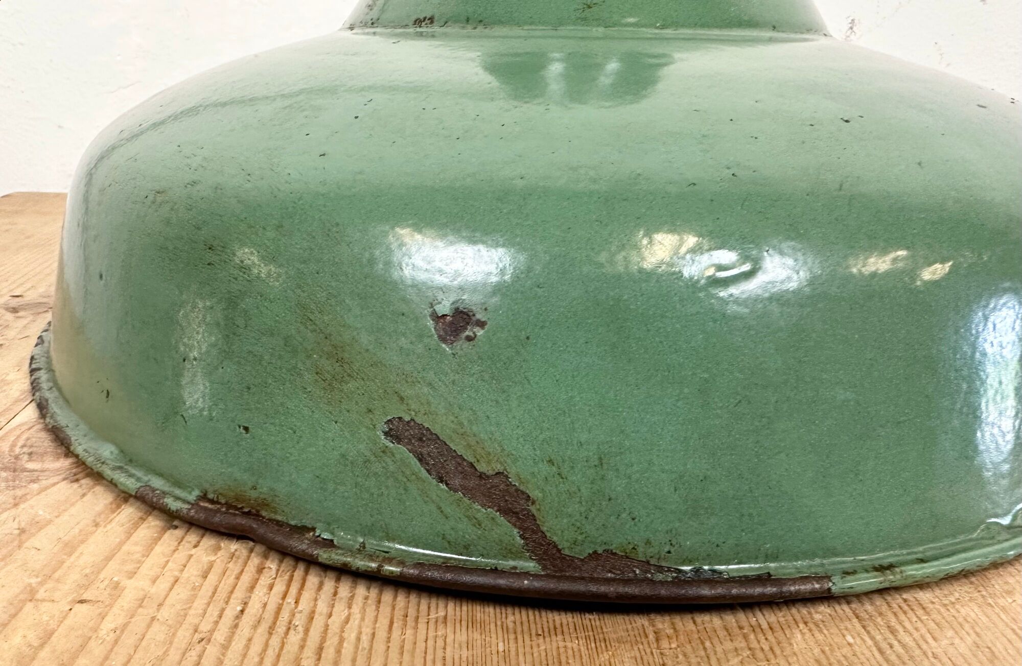 Industrial french green enamel factory lamp, 1960s
