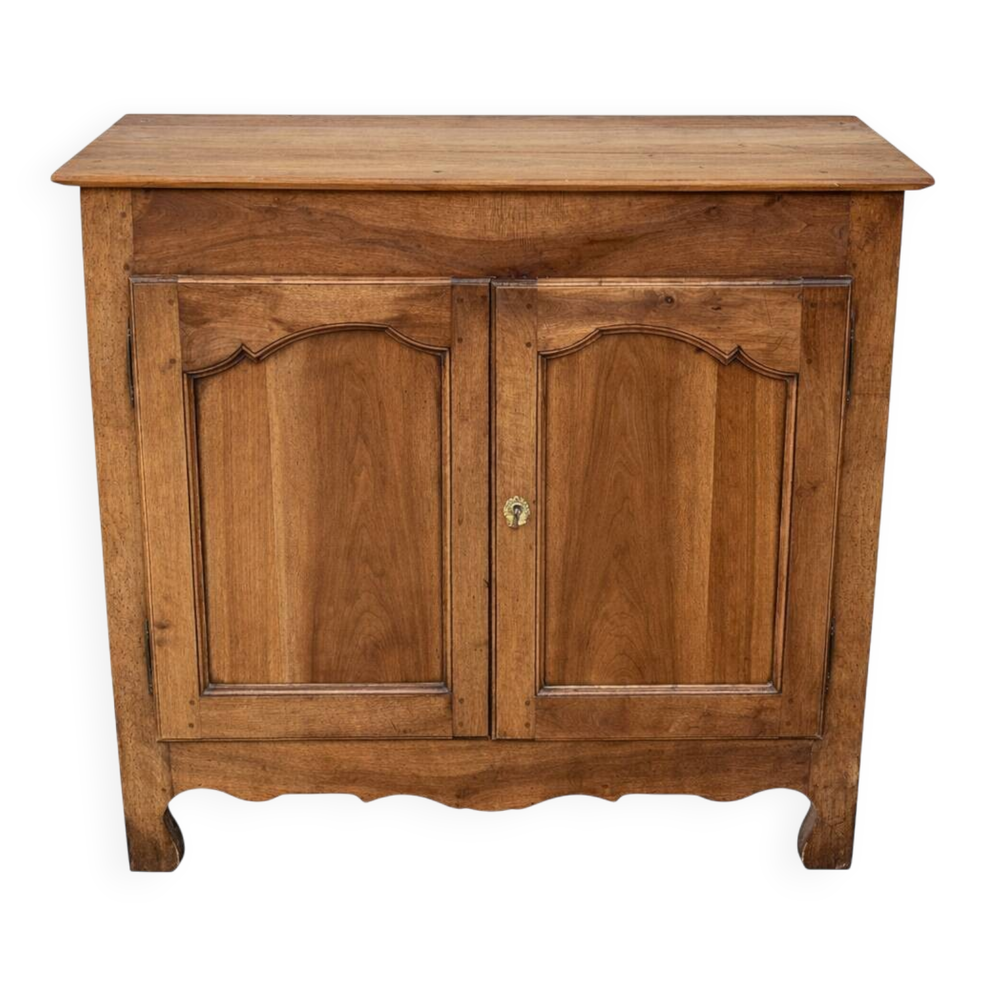 Commode buffet en noyer mouluré XVIIIe