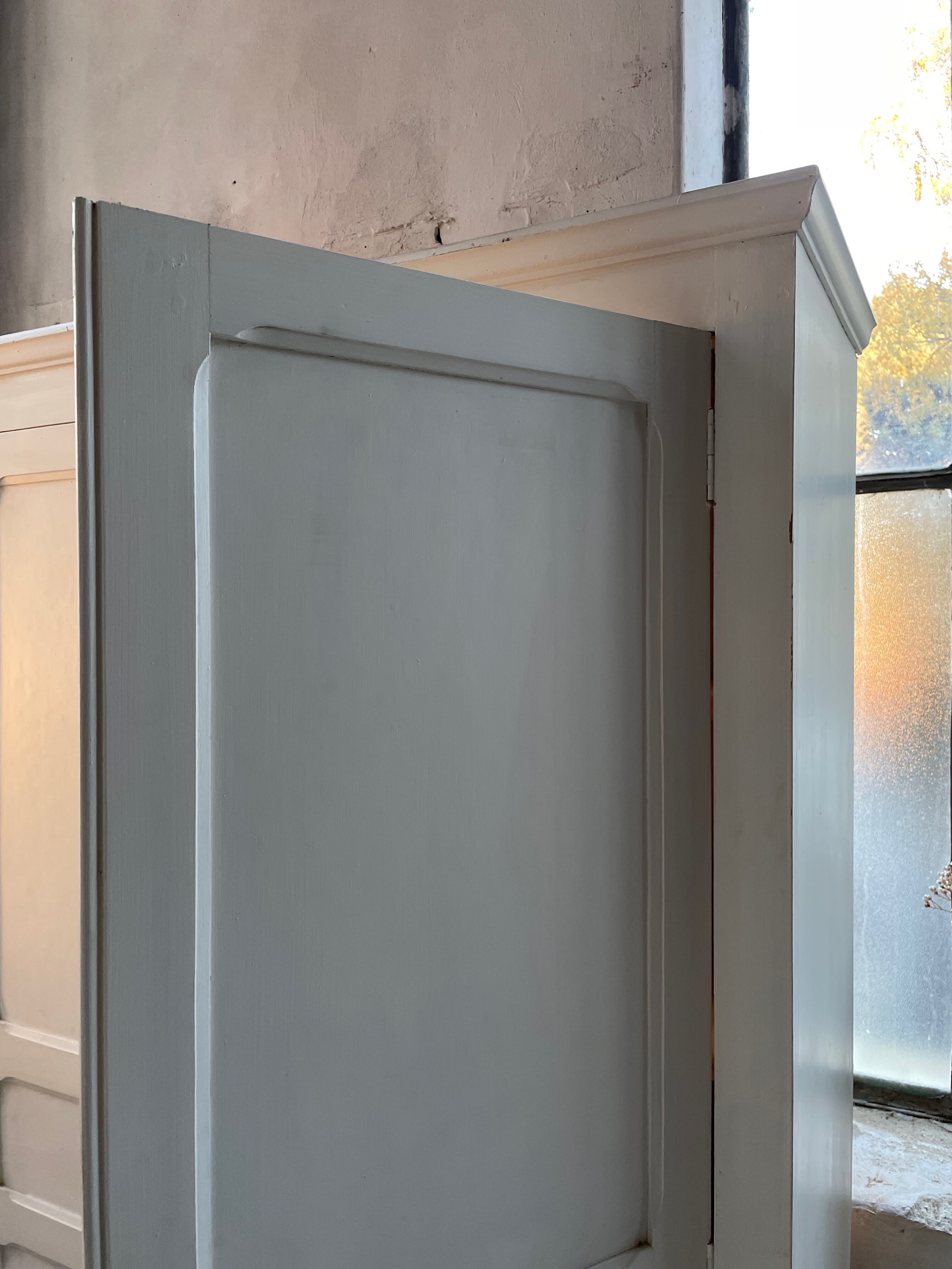 White cutter cabinet