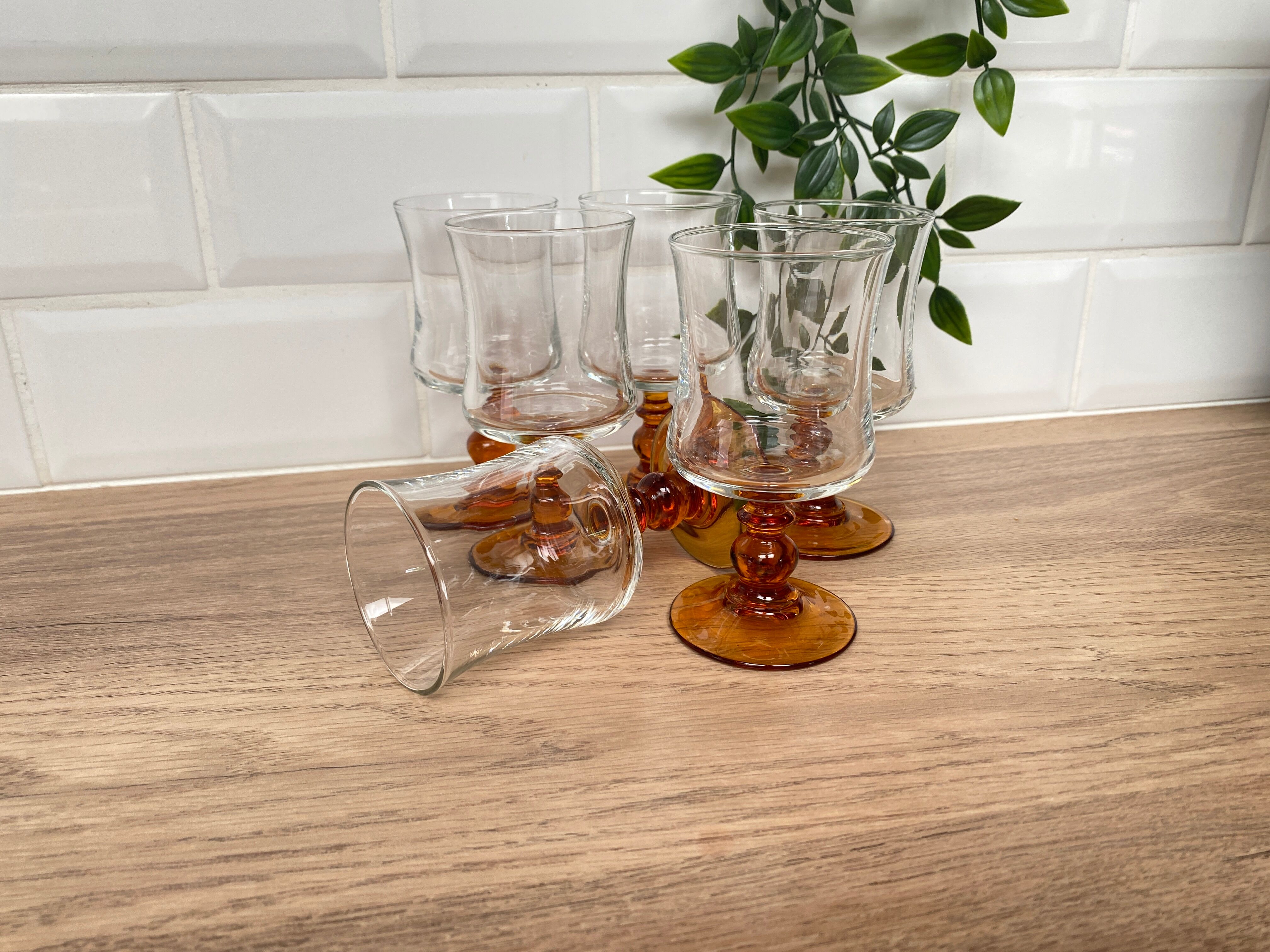 Set of 6 Luminarc white wine glasses Antique model