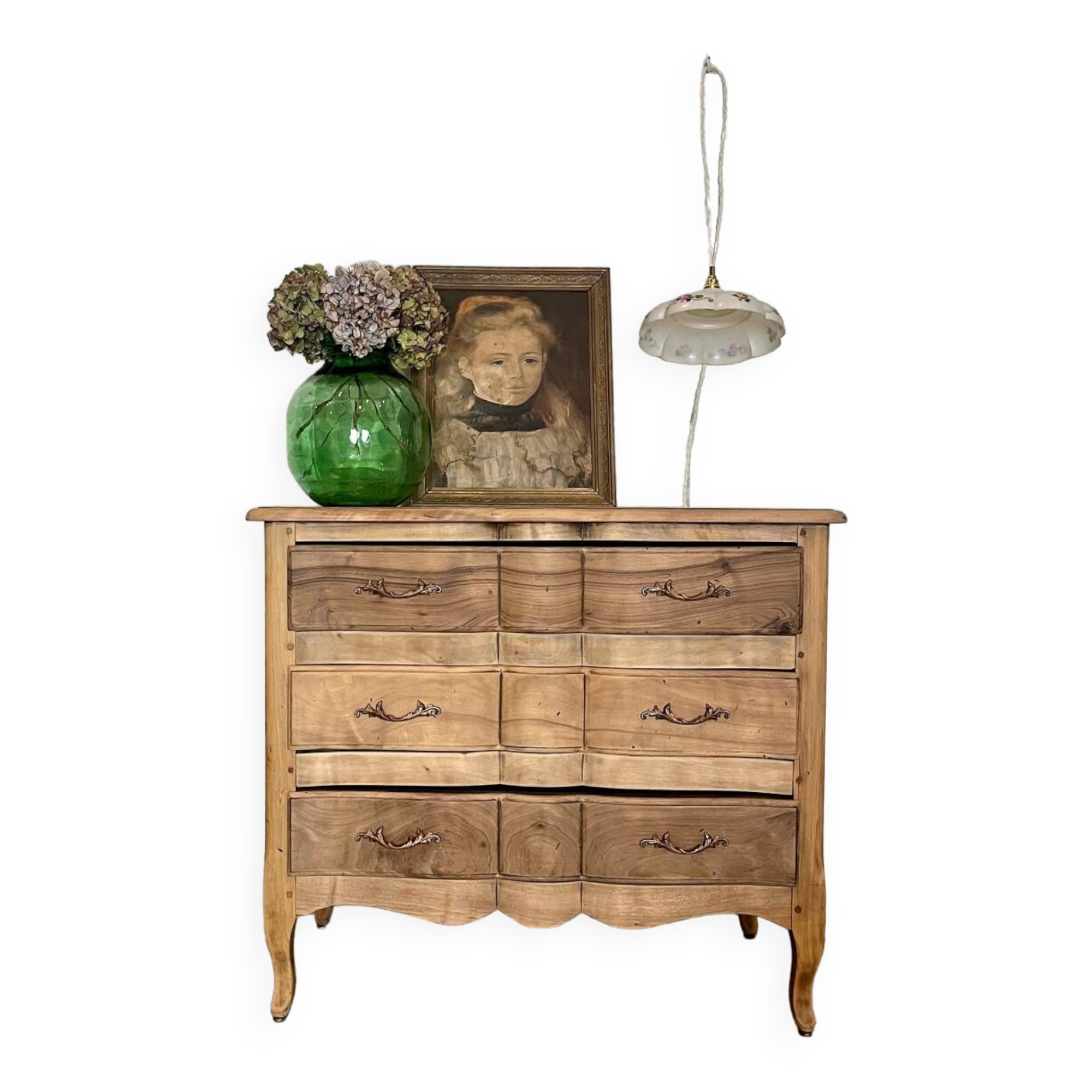 Shabby chic chest of drawers