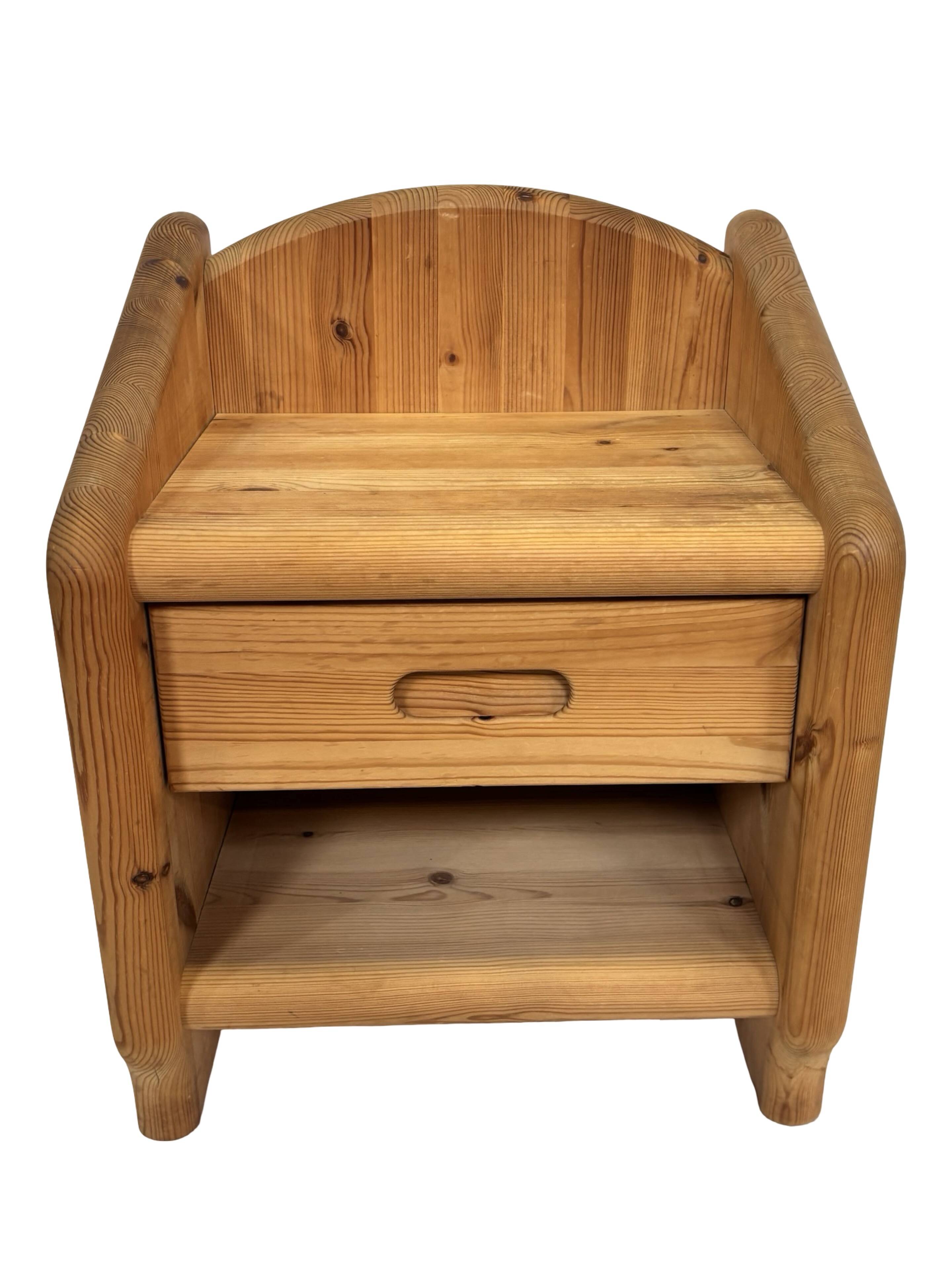 Vintage set of two pine wood bedside tables