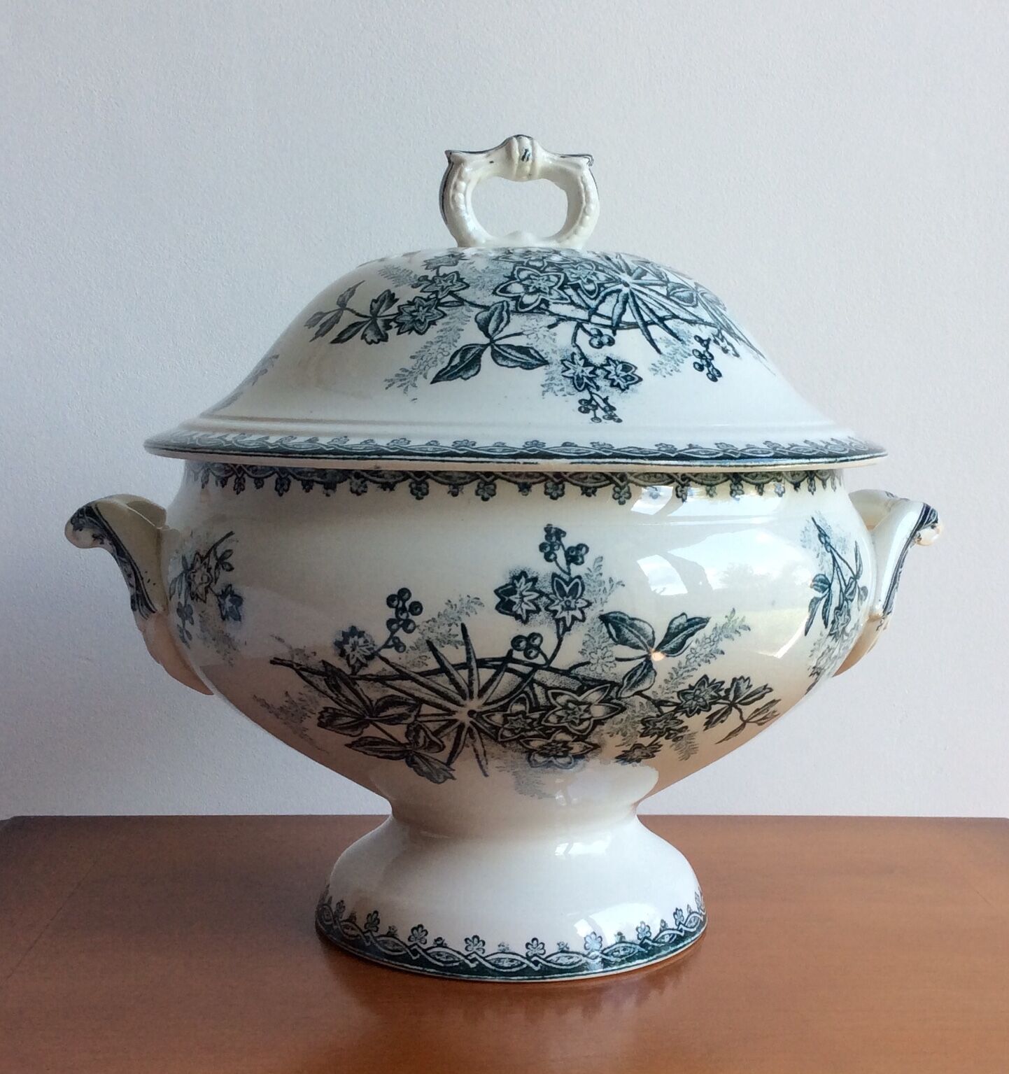 Old vegetable soup kitchen Iron earth Amandinoise Model Margot - nineteenth century
