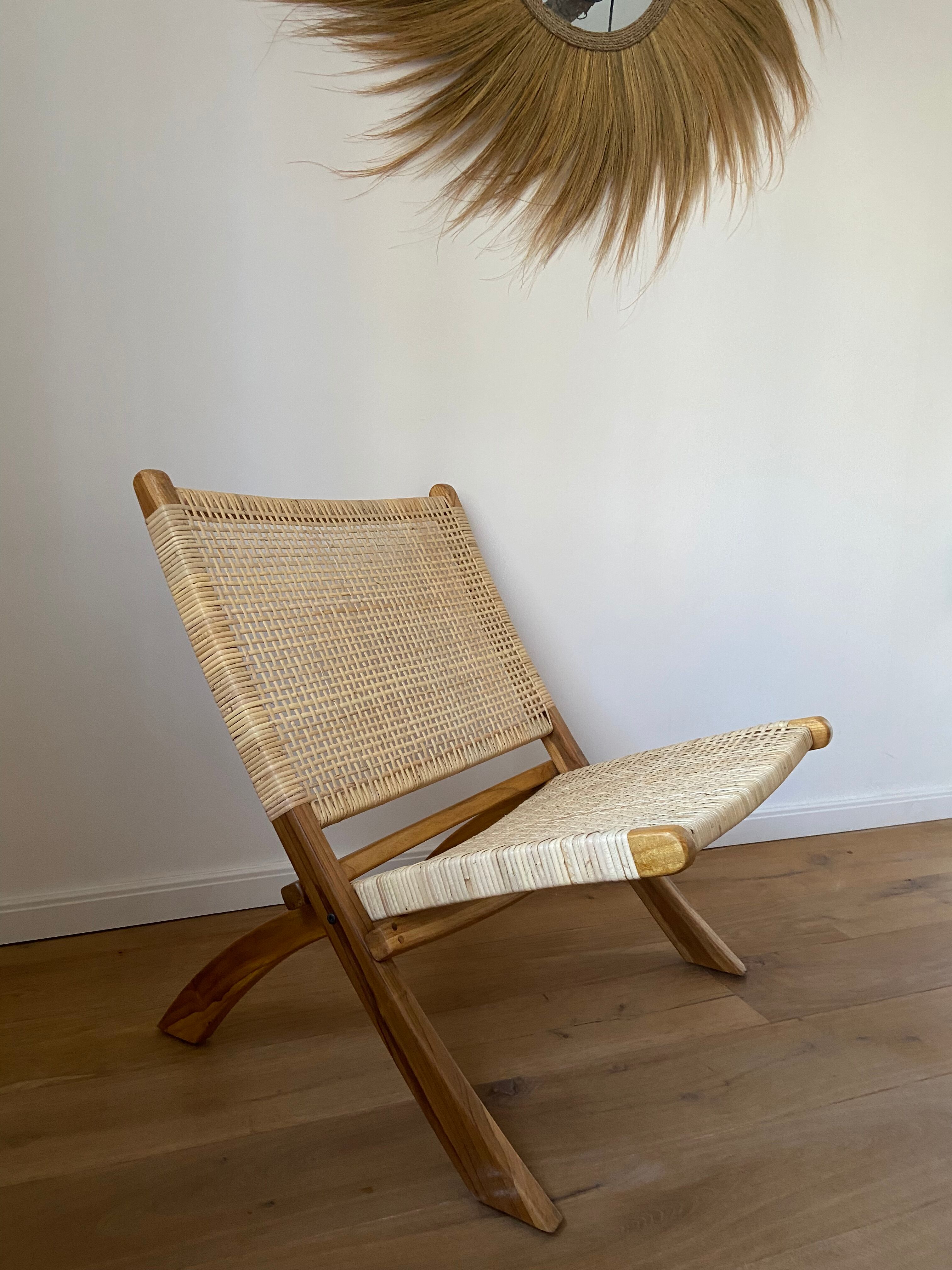 Fauteuil pliant en bois et rotin