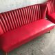 Ensemble salon vintage 1960s en vinyle pourpre — canapé 2 places et 2 fauteuils