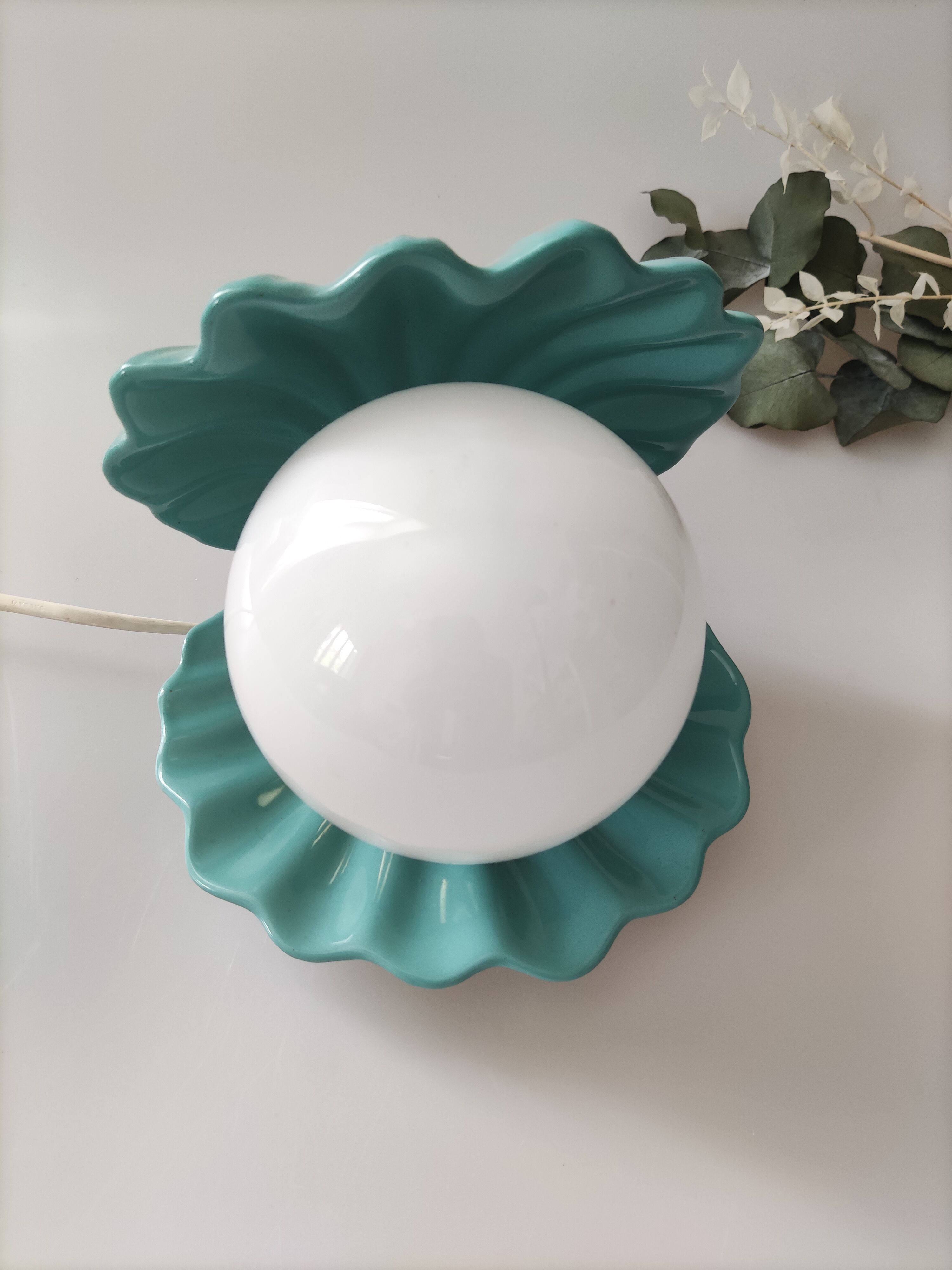 Vintage blue shell ceramic lamp