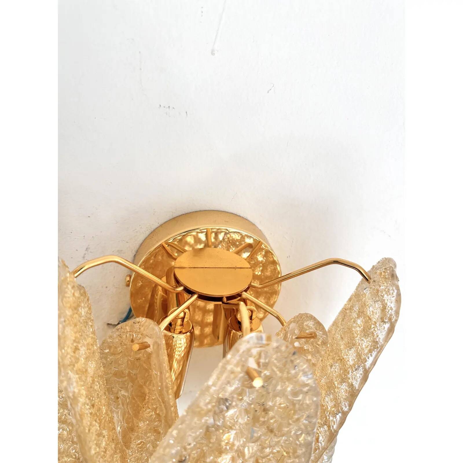 Sculptural Gold “Granigli” “Rondini” Murano Glass Wall Lamps in Modern Styl
