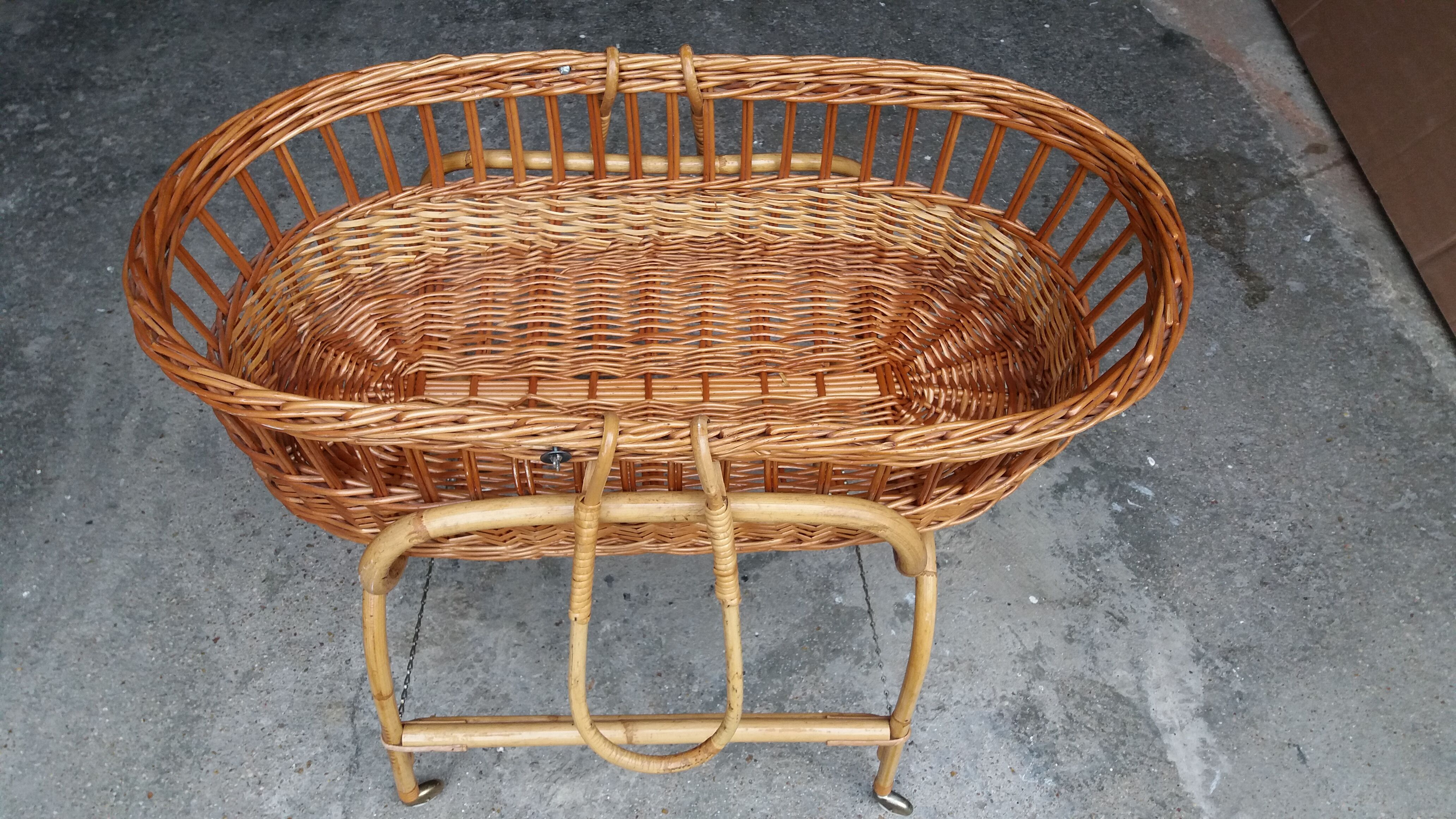 60s rattan basket