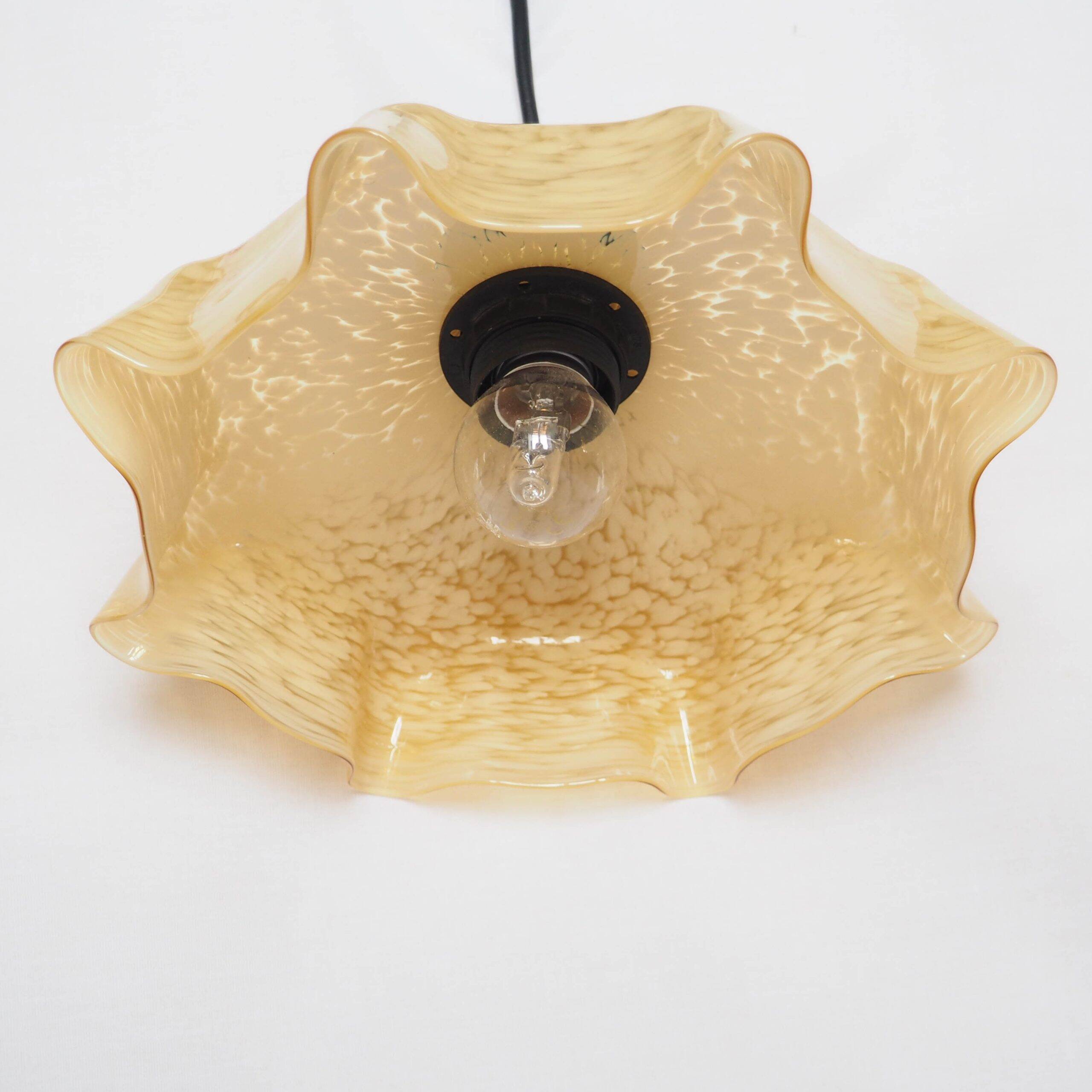 Yellow handkerchief suspension Clichy