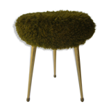 Tripod green moumuste stool