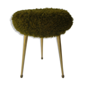 Tripod green moumuste stool