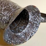 Broc ancien tôle émaillée mouchetée XIXème