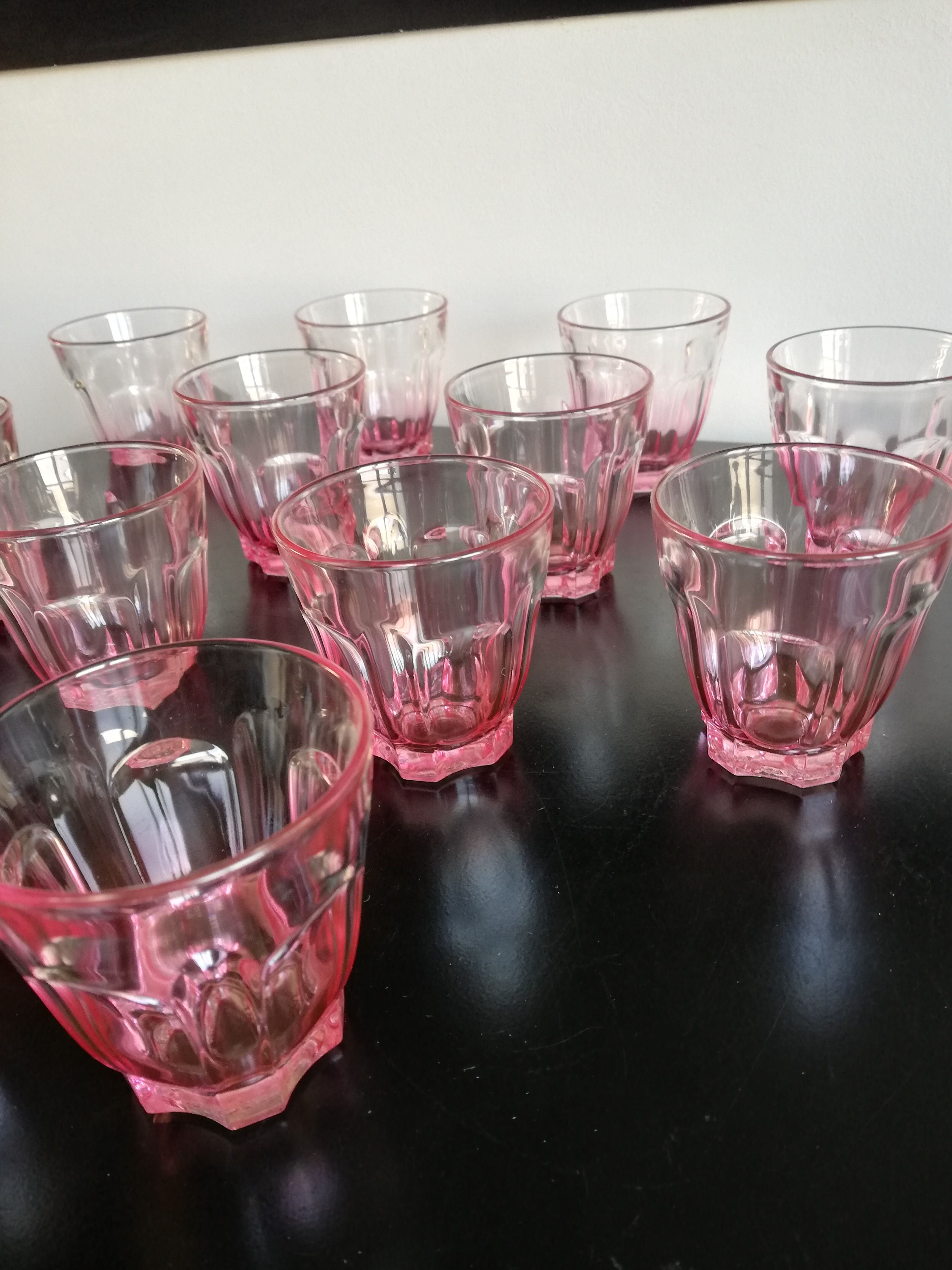 Ensemble de 12 verres rose translucides Arcoroc