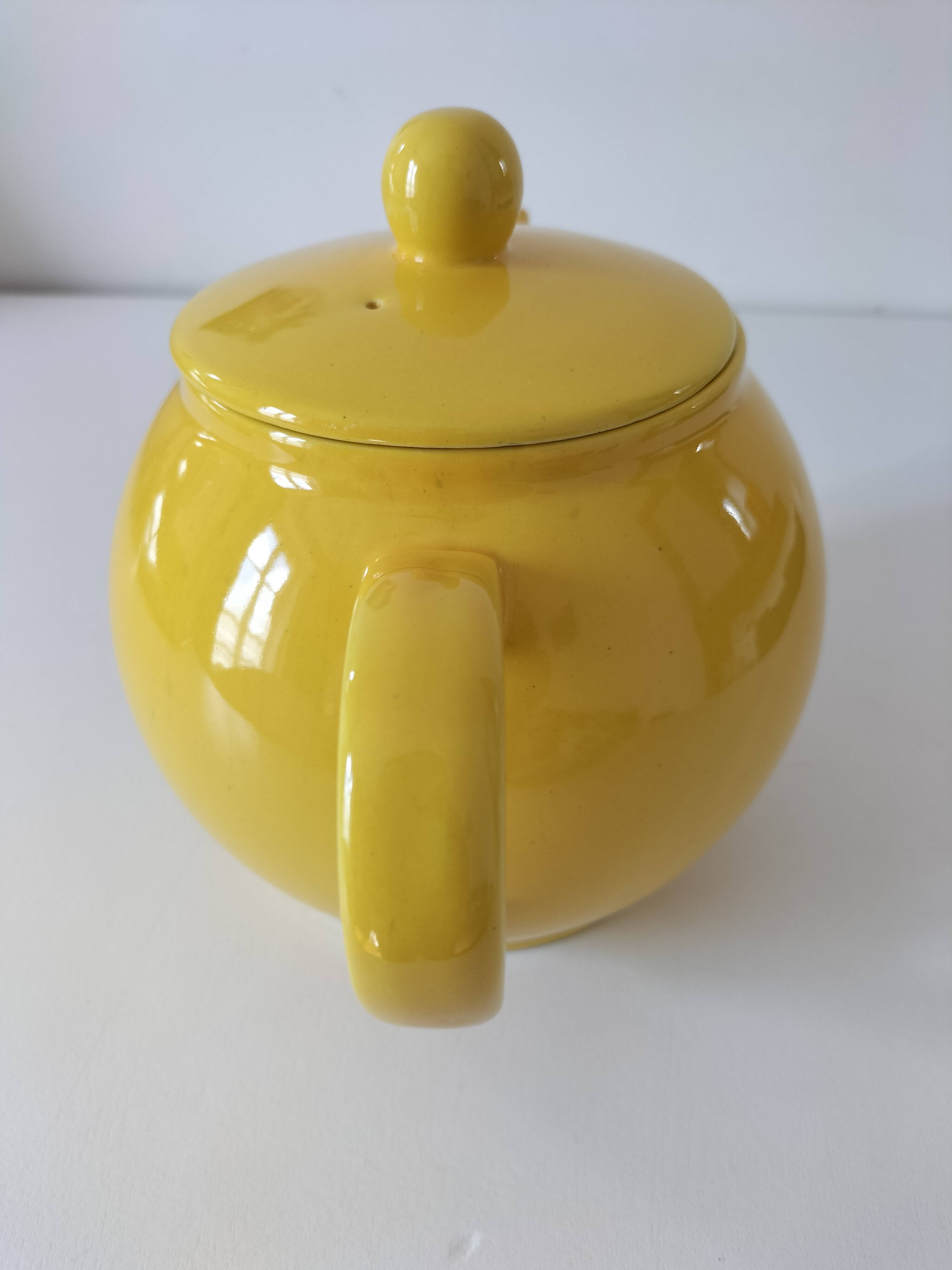 Vintage sun yellow teapot – Moulin des Loups & Hamage Nord
