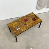Coffee table in black metal and ceramic