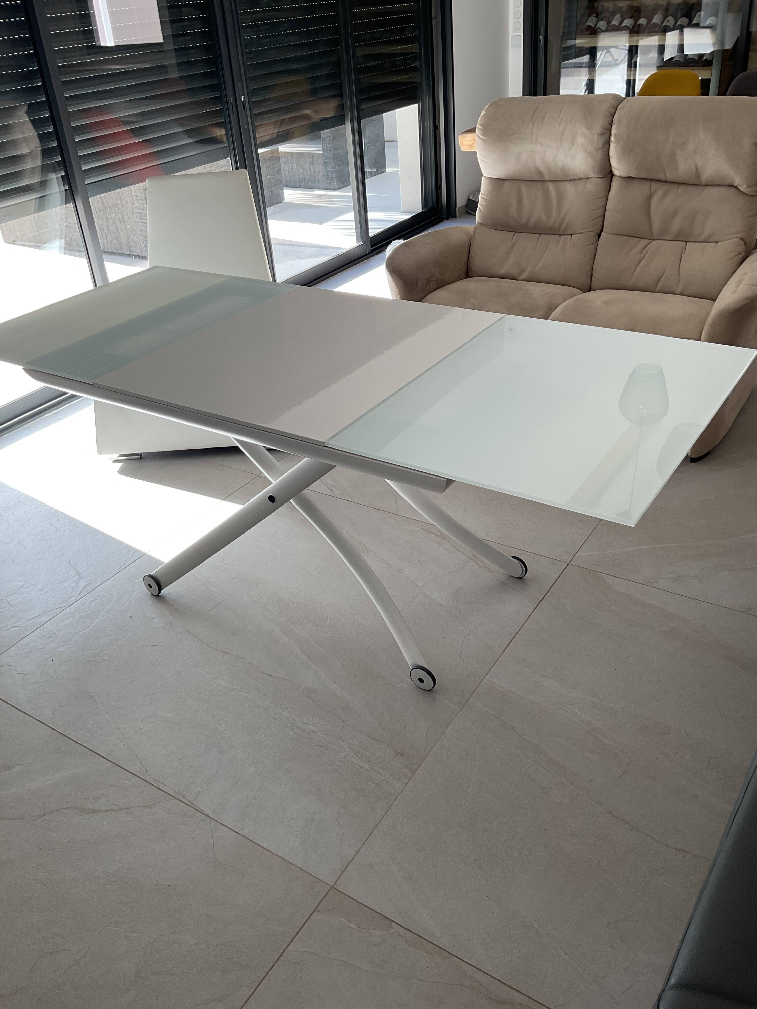 Table basse relevable Yo - yo Ligne Roset