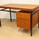 Bureau vintage en teck & métal – années 60