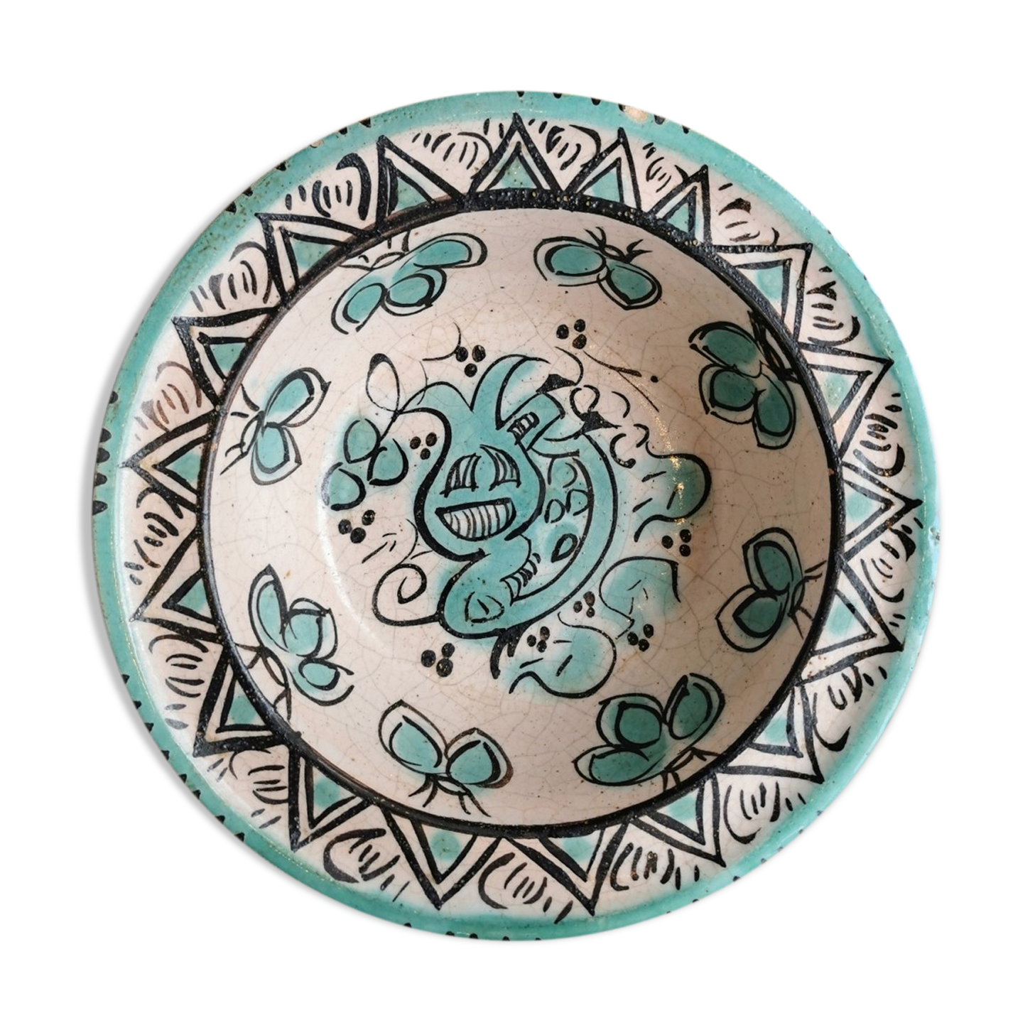 Artisanal hollow dish