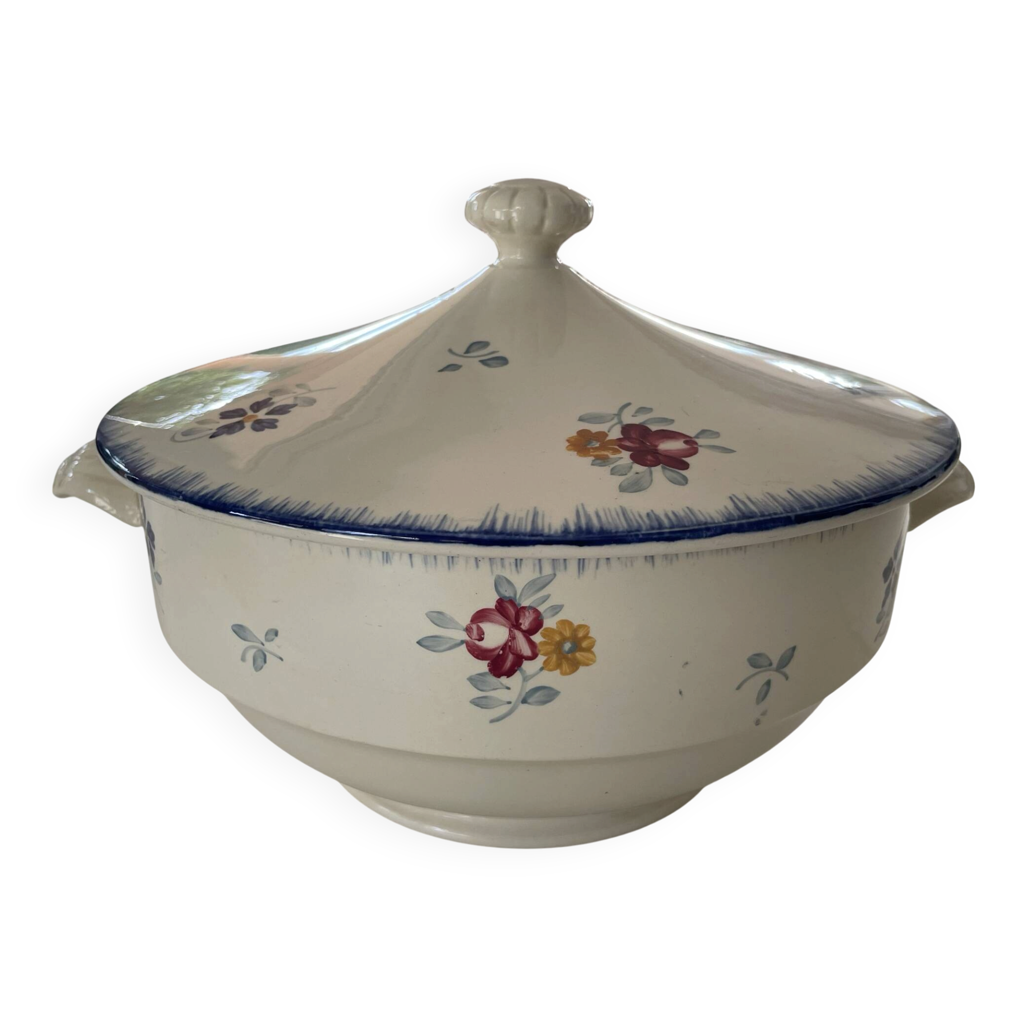 Digoin Sarreguemines soup tureen, Dannemarie model, 1950s.