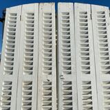 Shutters with folding leaves