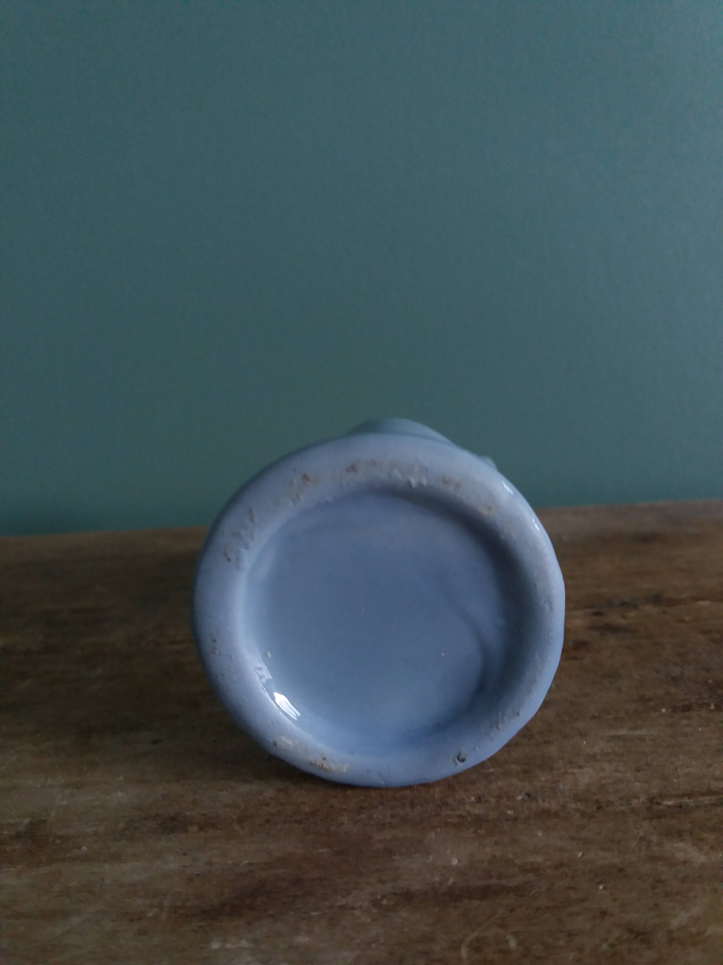 Main vase jewelry holder ring sizer