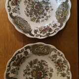 Set of 2 cups and saucers