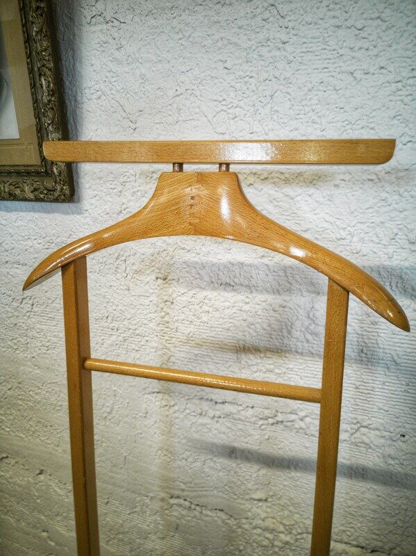 Vintage valet