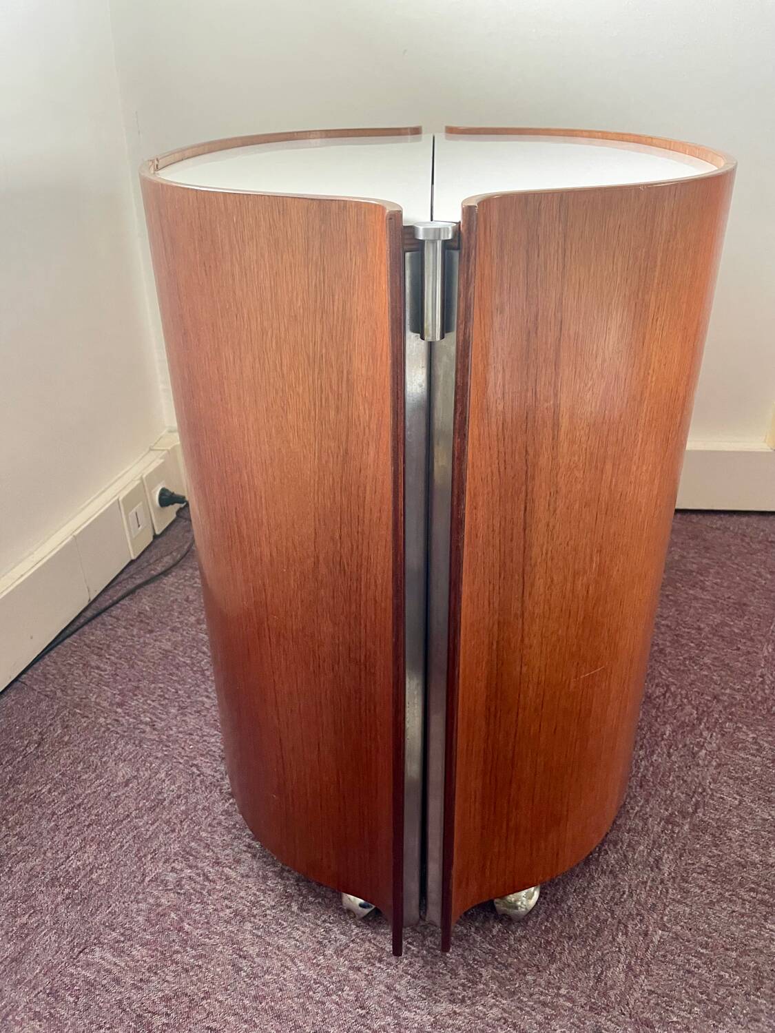 Tecno Jamaica bar cabinet by Gerli Eugenio