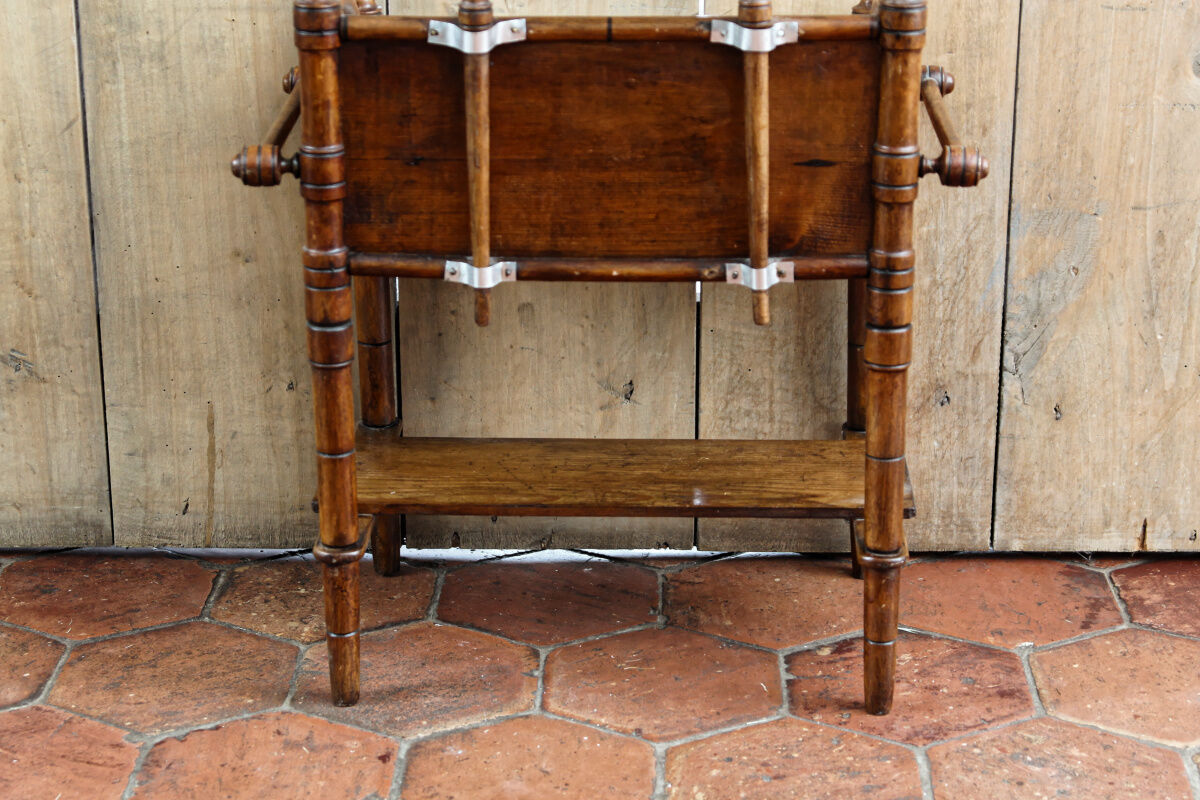 Miniature toilet cabinet for children