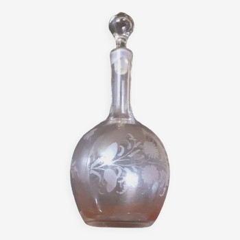 19th century carafe in blown and chiseled glass