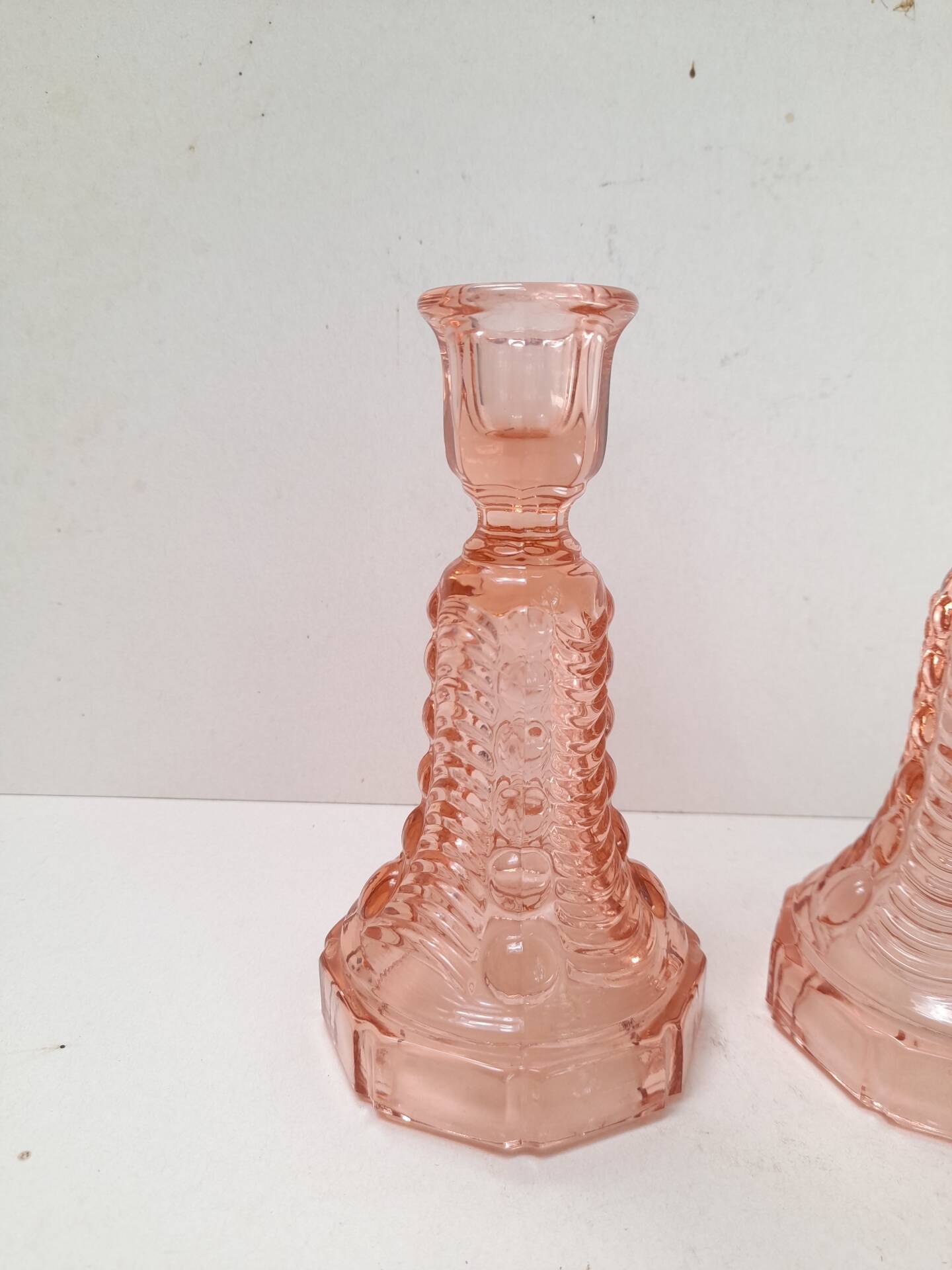 Paire de bougeoirs roses Art Déco Luxval
