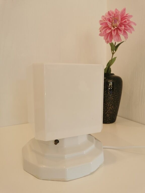 White Art Deco table lamp