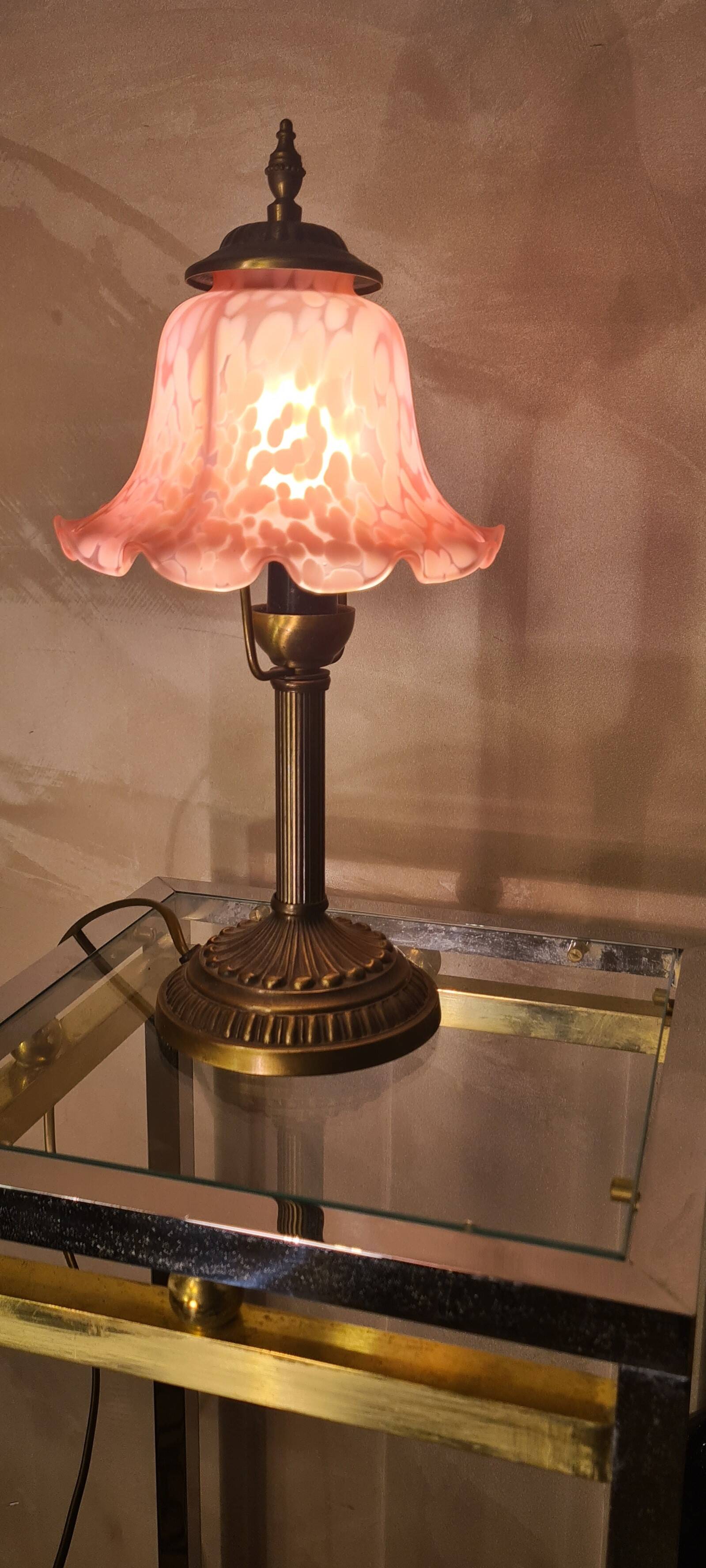 Art deco style lamp