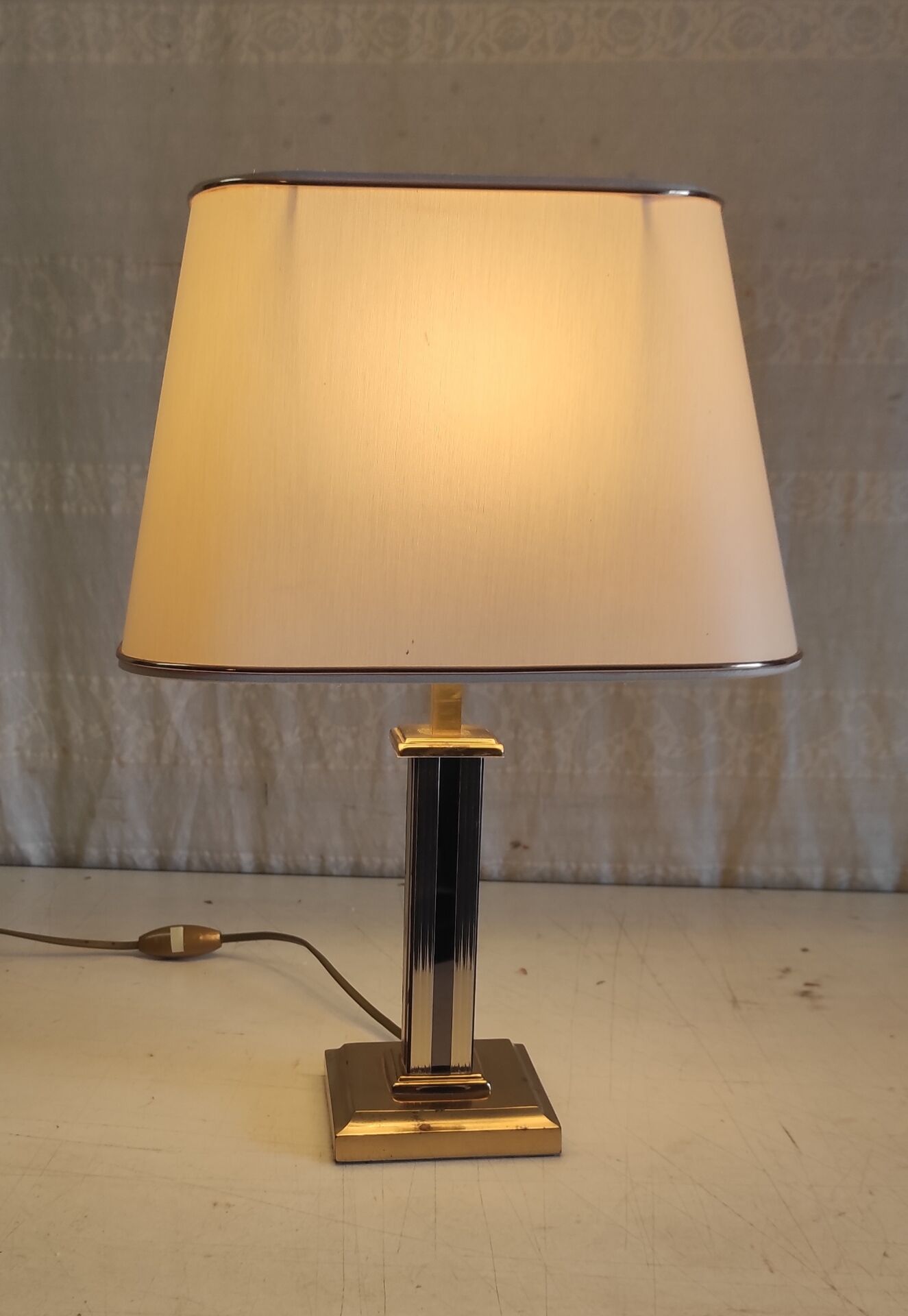 Table lamp "Le Dauphin" in gilded brass - mid 20th century