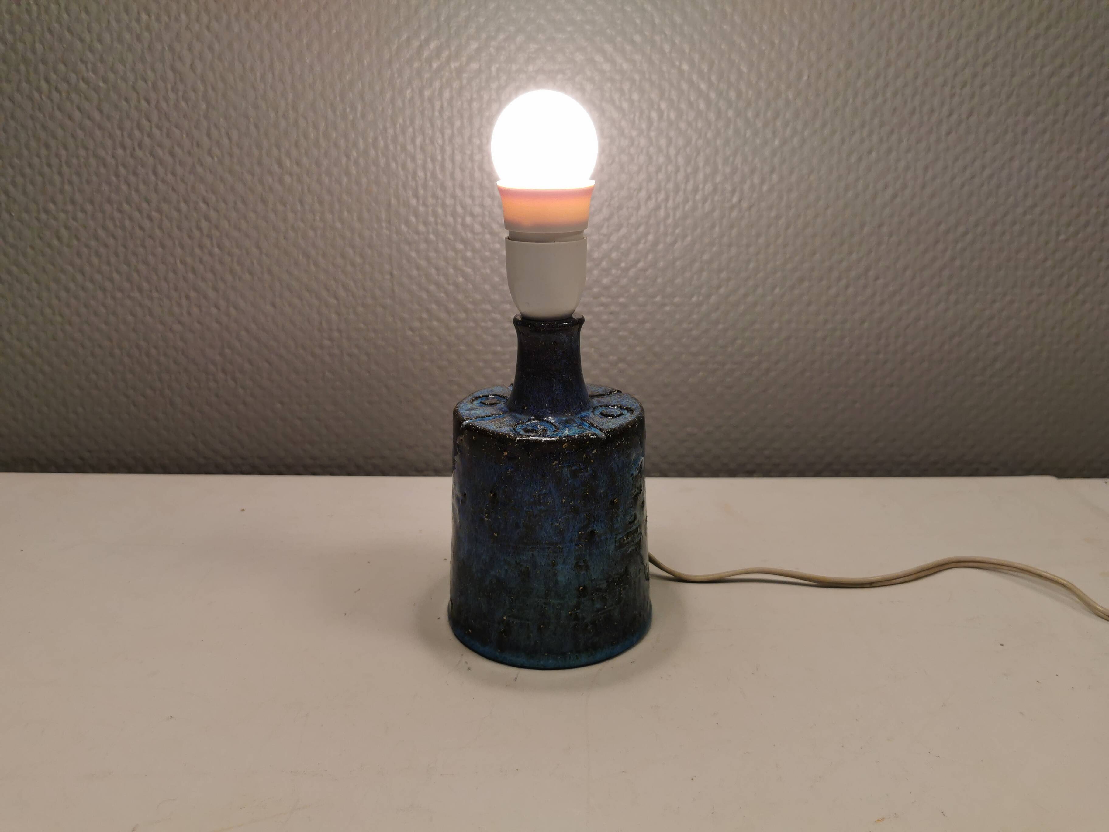Small table lamp in ceramic, from Danish Sejer Ceramics, estimated 1970s.